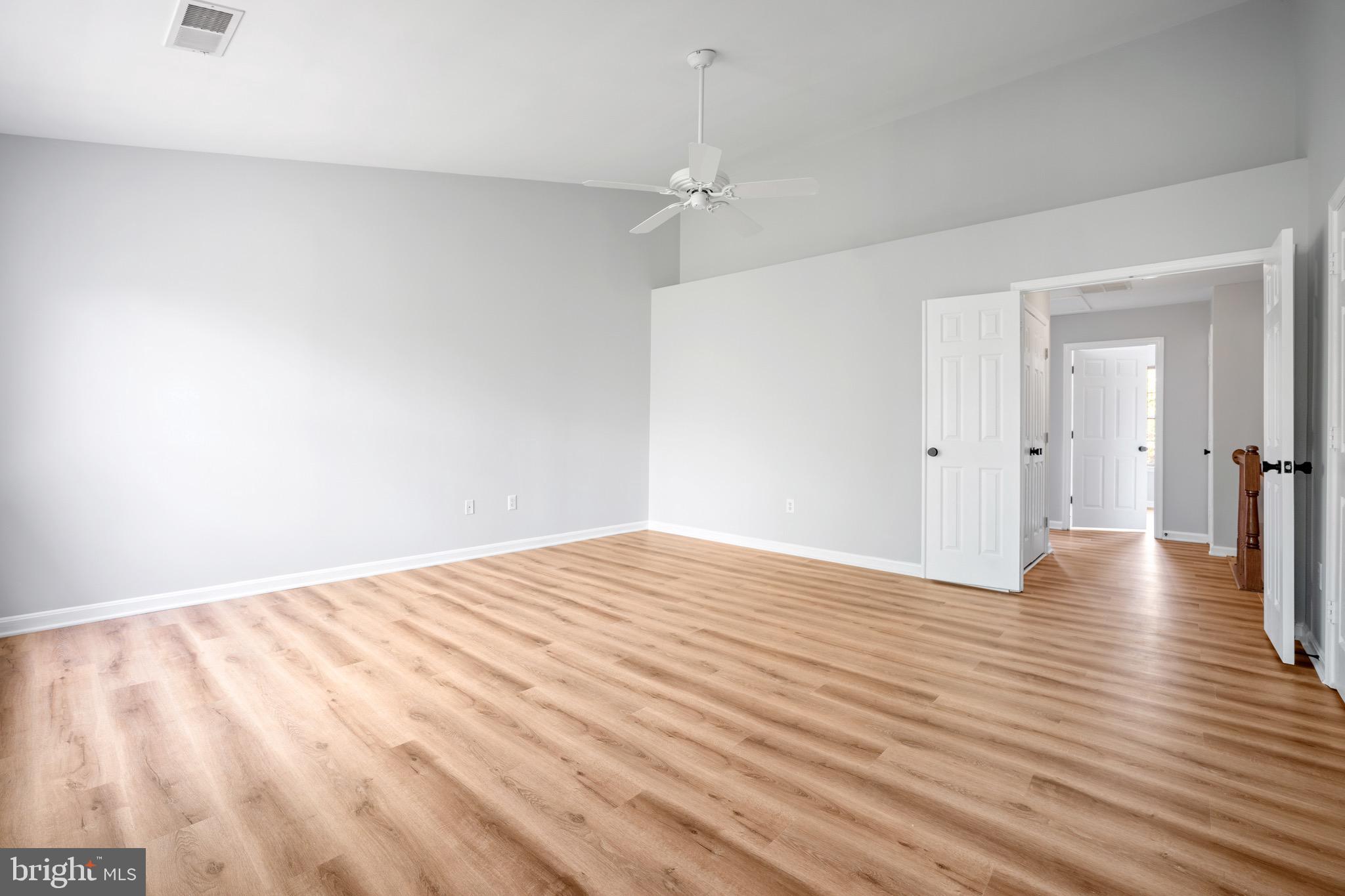 ISLAND CREEK - Residential