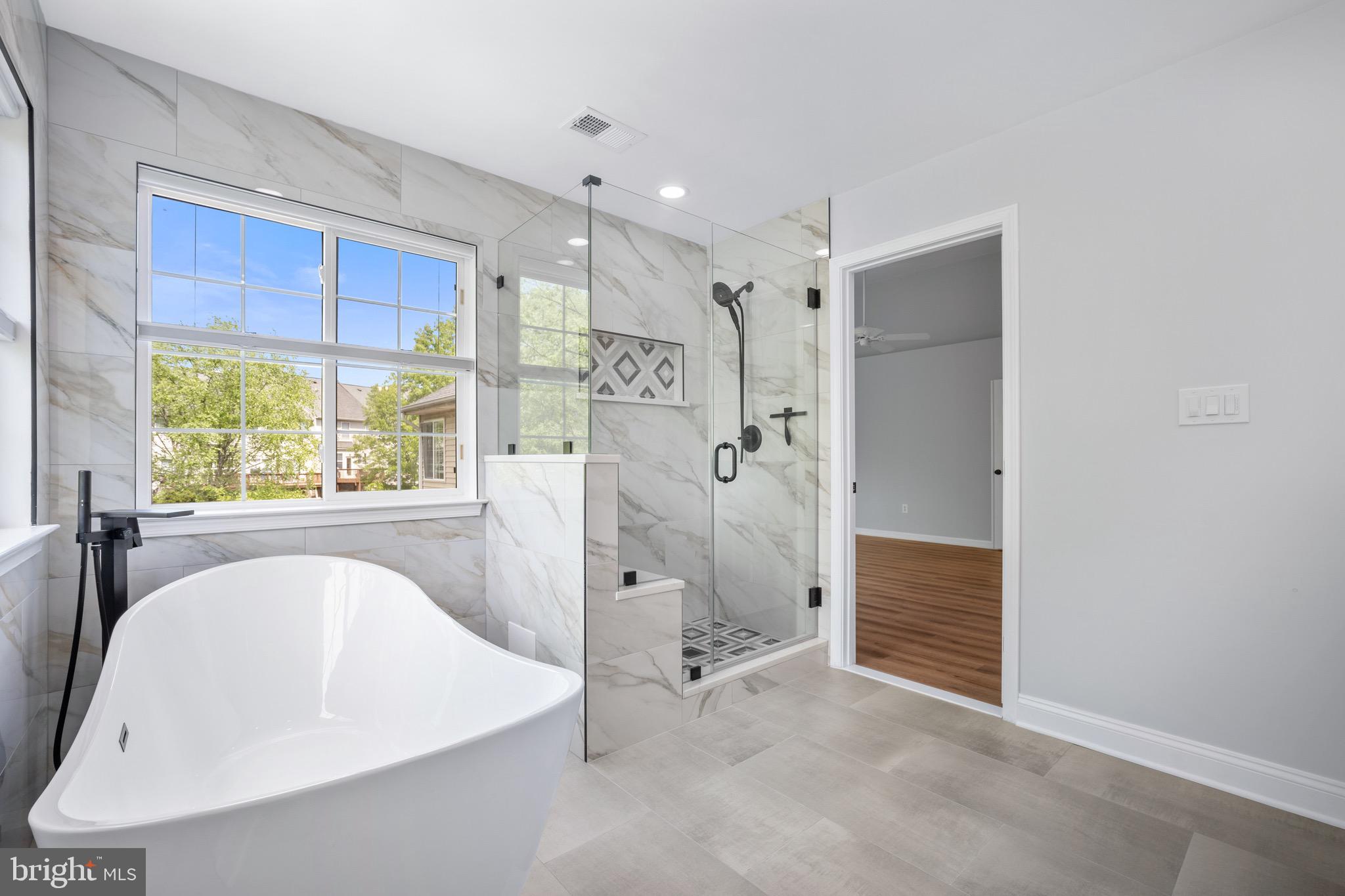 ISLAND CREEK - Residential