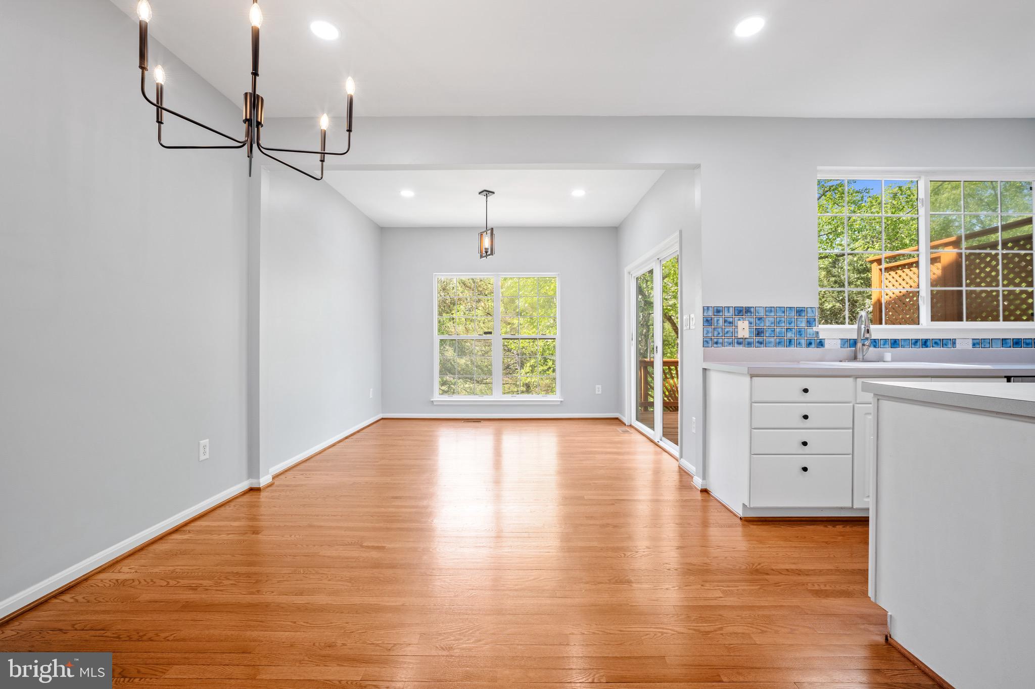 ISLAND CREEK - Residential