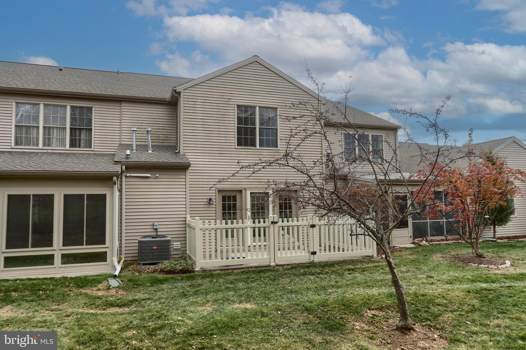 DEER RUN HUMMELSTOWN - Residential Lease