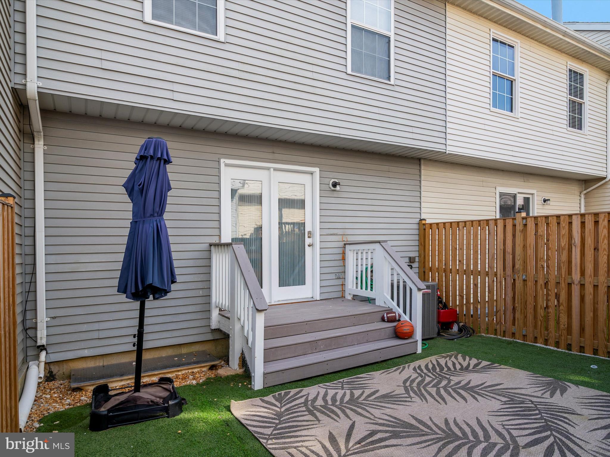 KINGS RANSOM CONDO - Residential