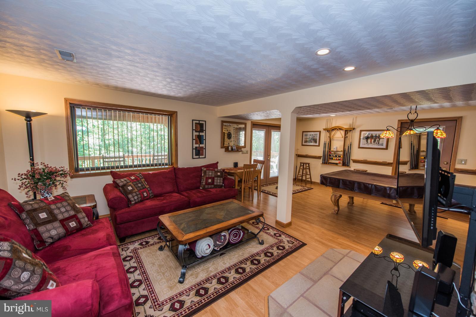 RIVER RIDGE - Residential