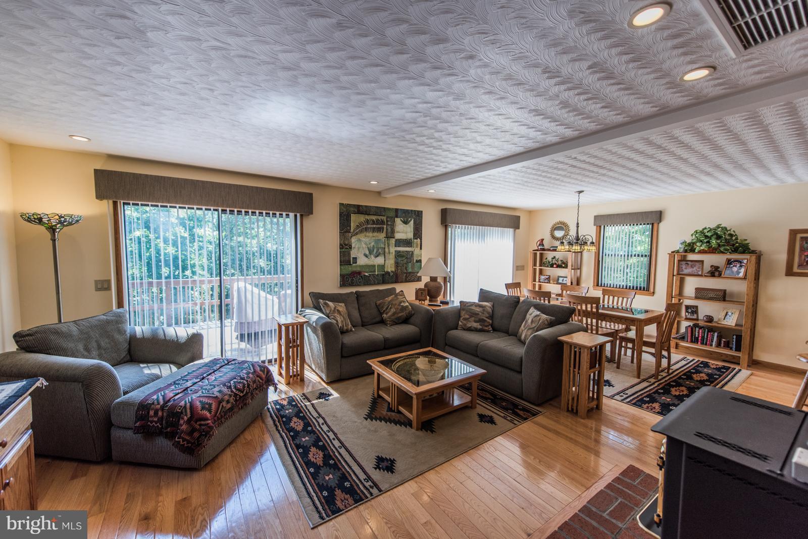 RIVER RIDGE - Residential