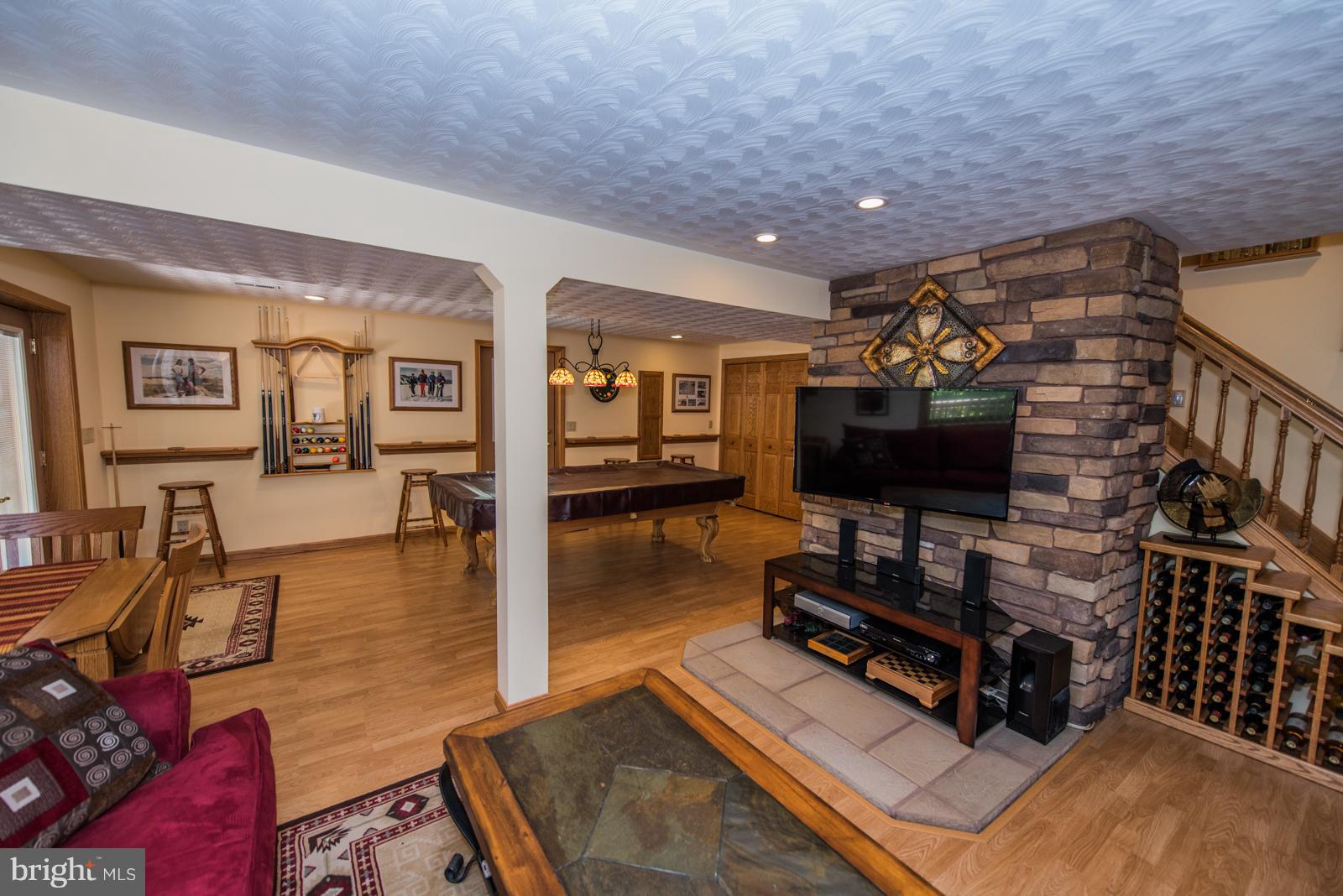 RIVER RIDGE - Residential