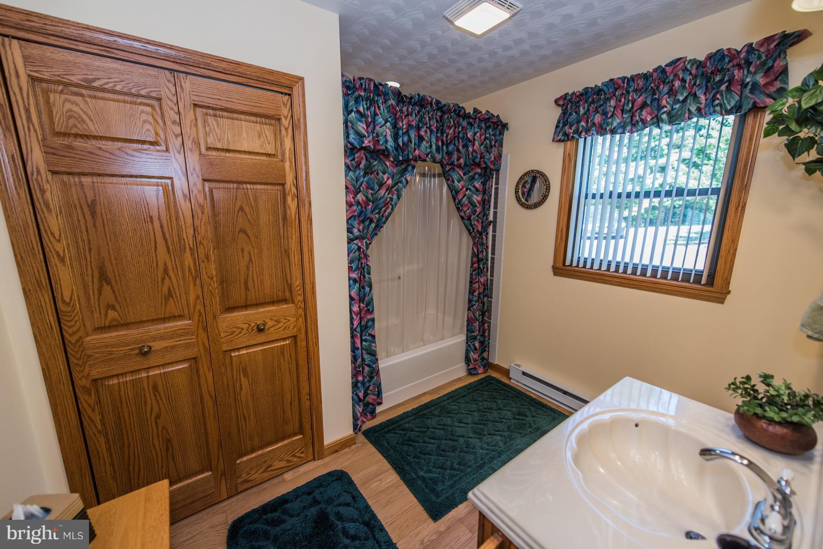 RIVER RIDGE - Residential