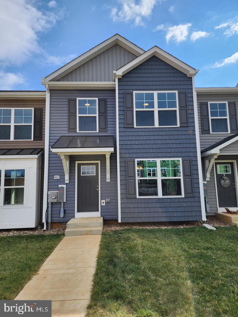 THE COMMUNITIES OF BURWELL - Residential Lease