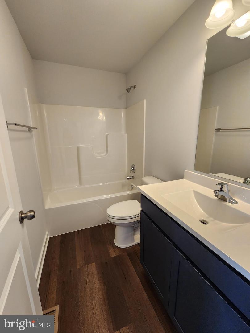 THE COMMUNITIES OF BURWELL - Residential Lease