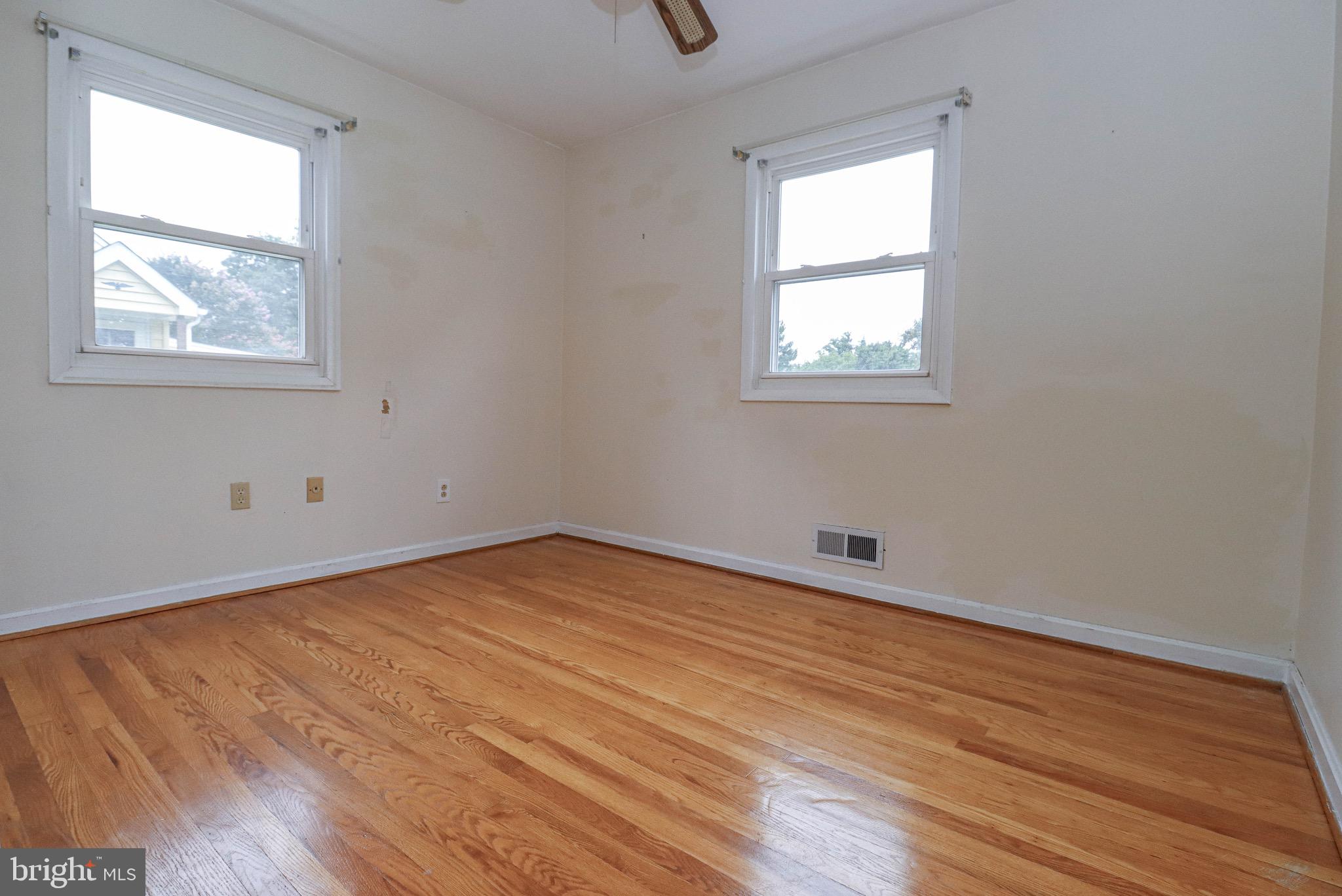 LONGCROSS HOMES - Residential