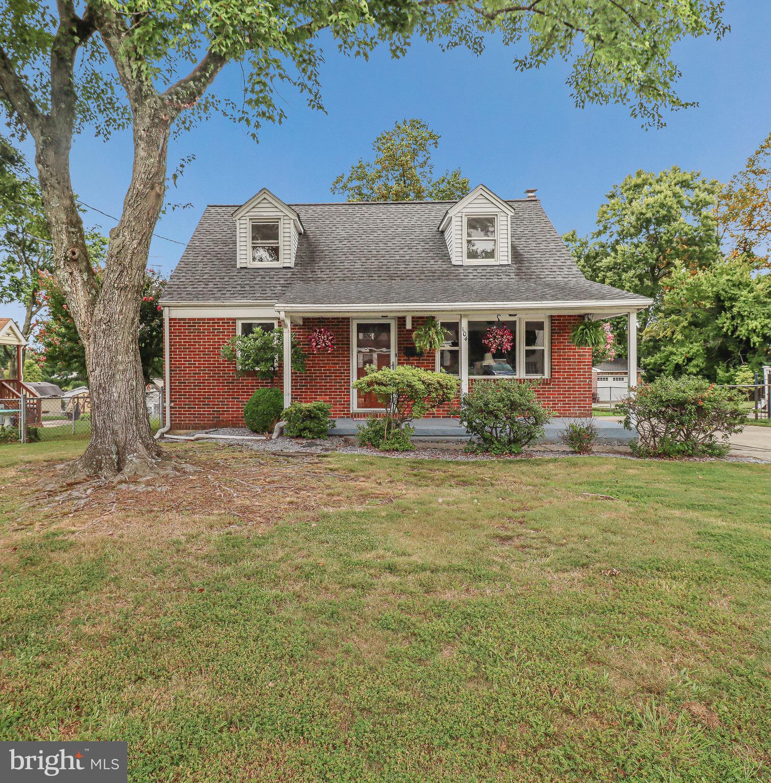 LONGCROSS HOMES - Residential