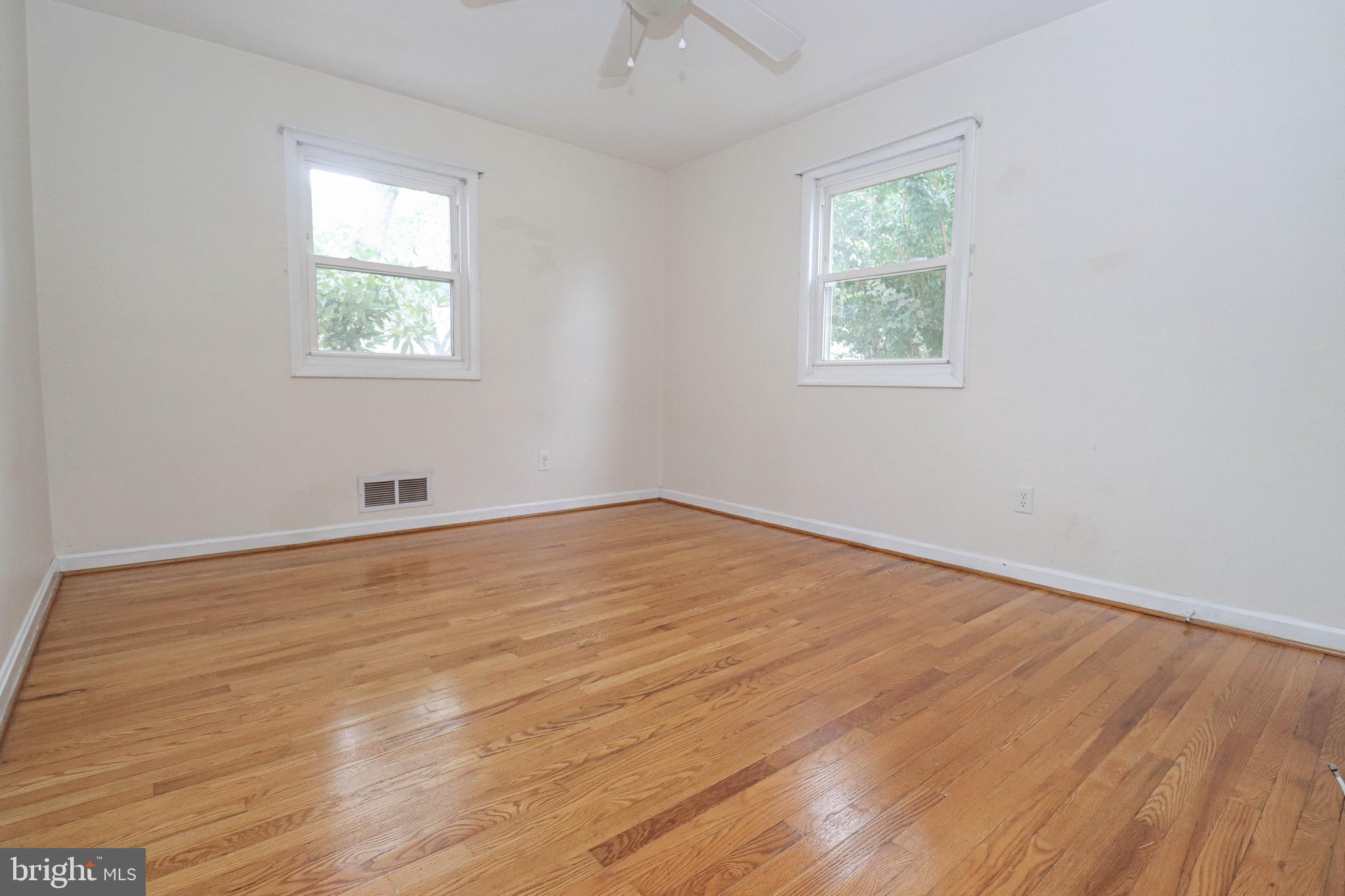 LONGCROSS HOMES - Residential