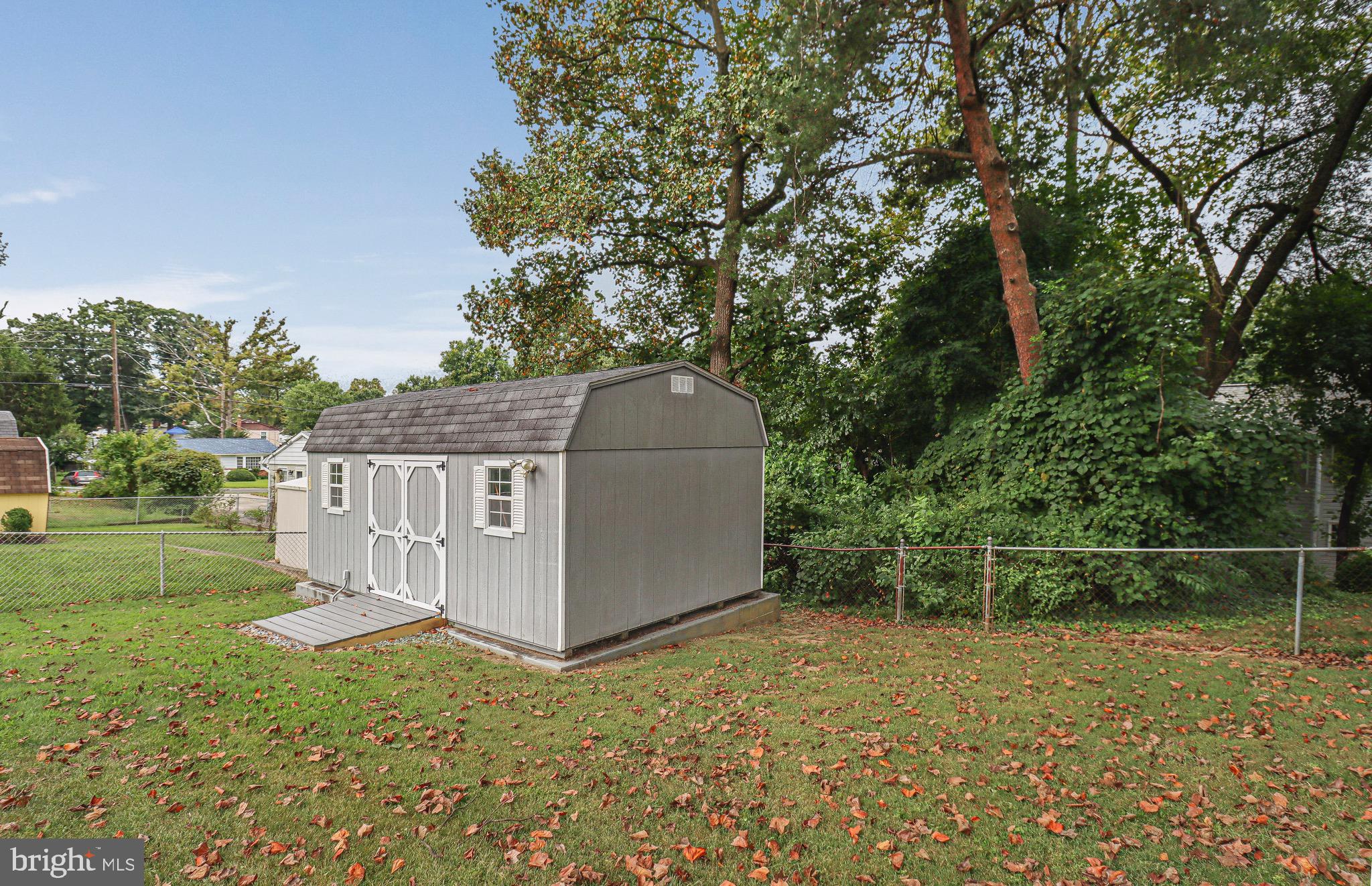 LONGCROSS HOMES - Residential