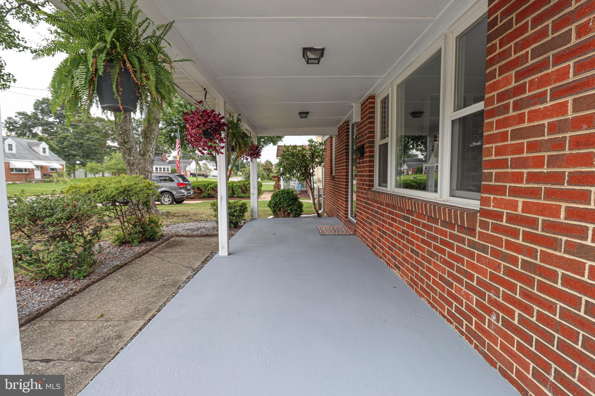 LONGCROSS HOMES - Residential