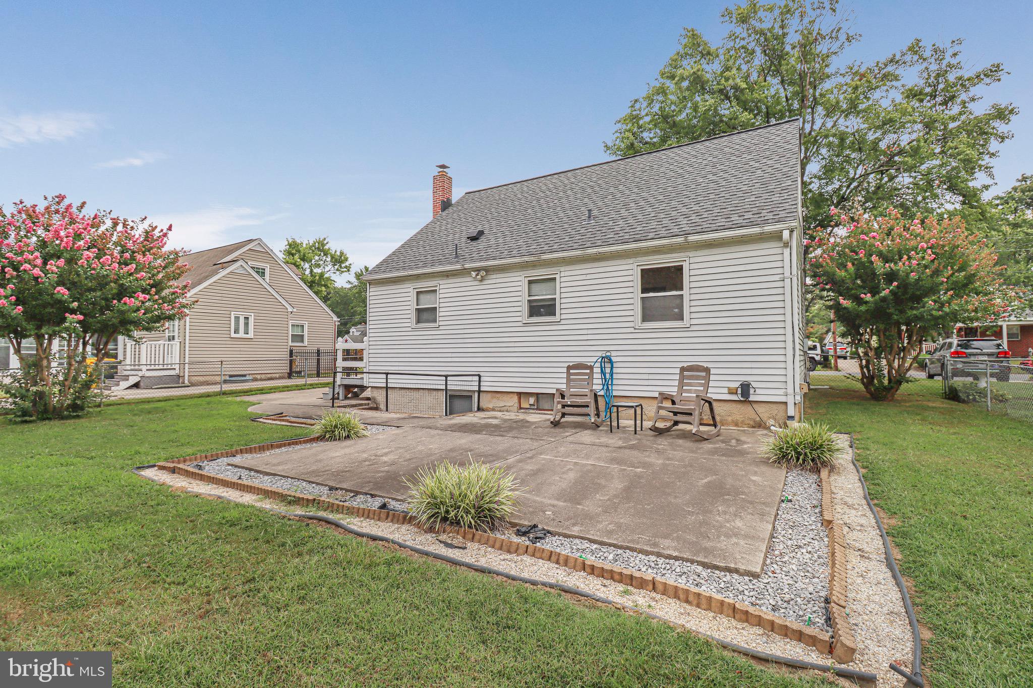 LONGCROSS HOMES - Residential