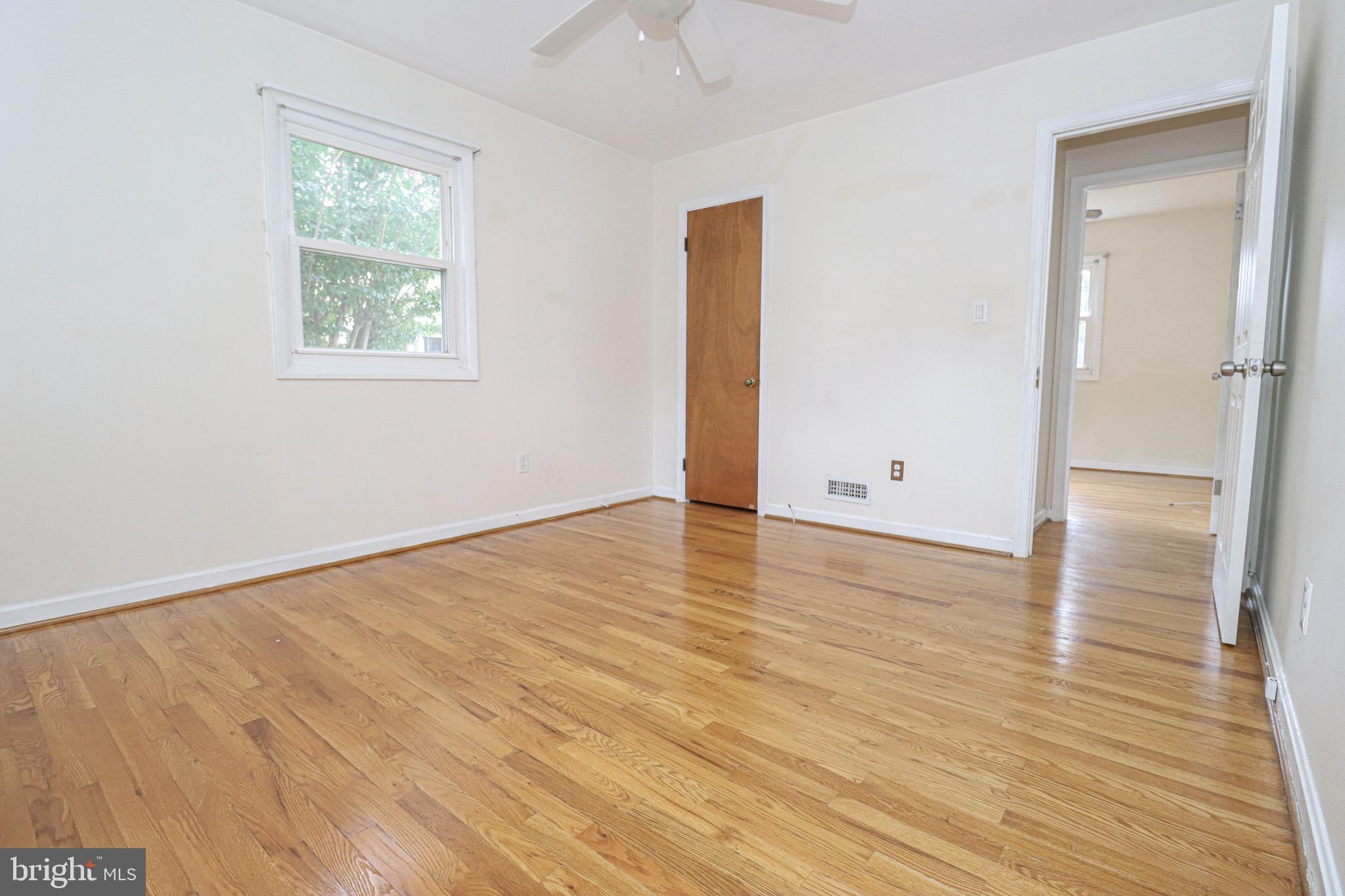 LONGCROSS HOMES - Residential