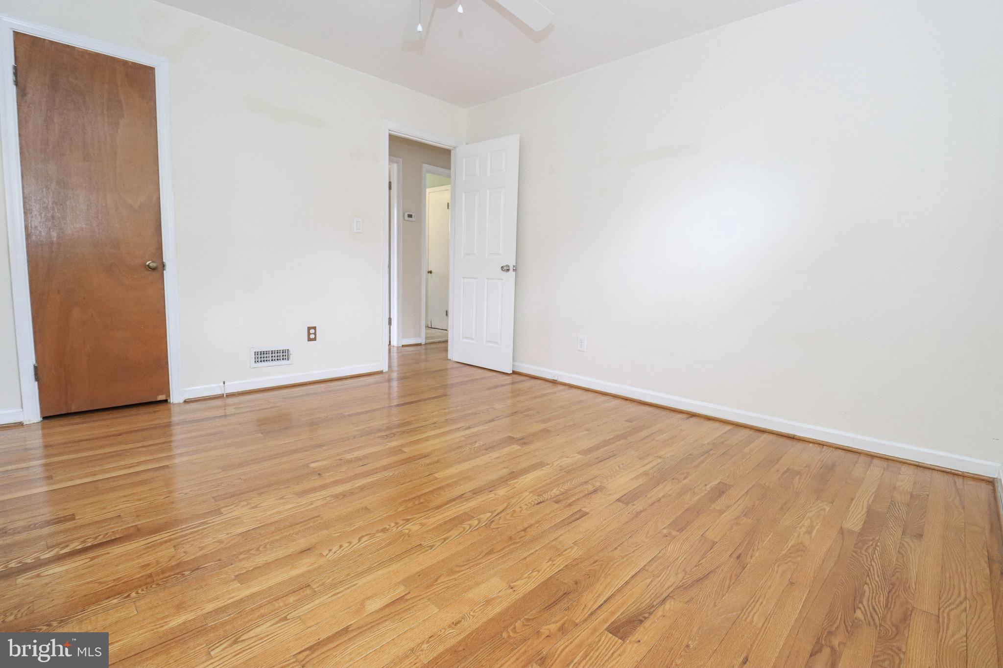 LONGCROSS HOMES - Residential