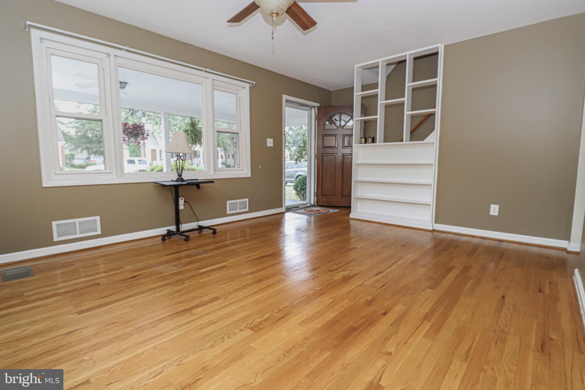 LONGCROSS HOMES - Residential