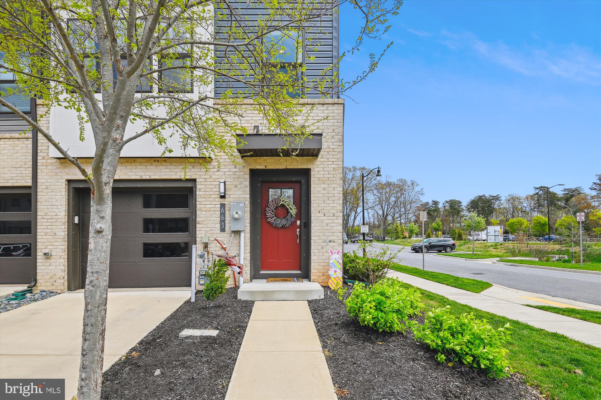663 CHALCEDONY LANE