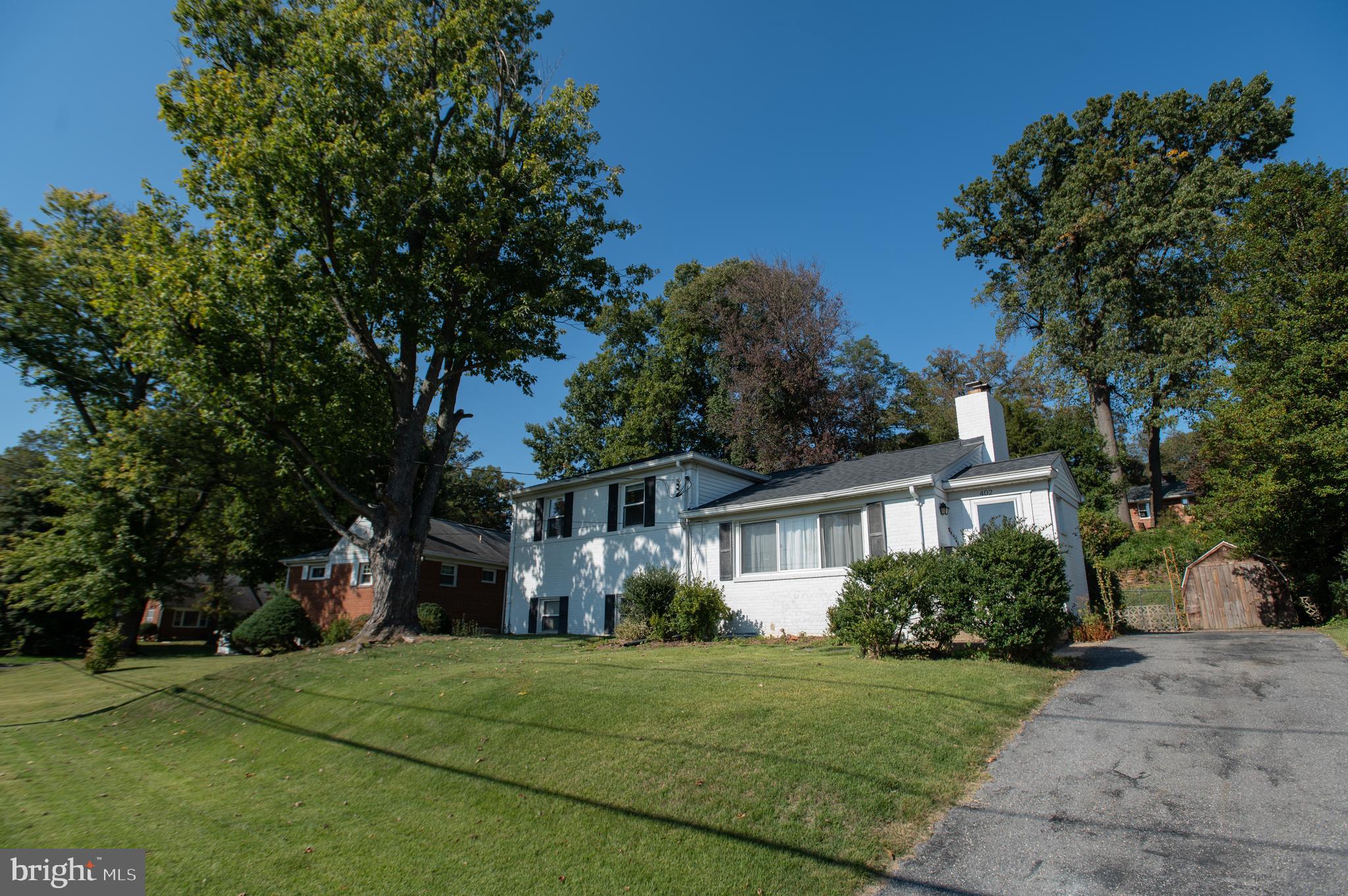 BURNT MILLS MANOR - Residential