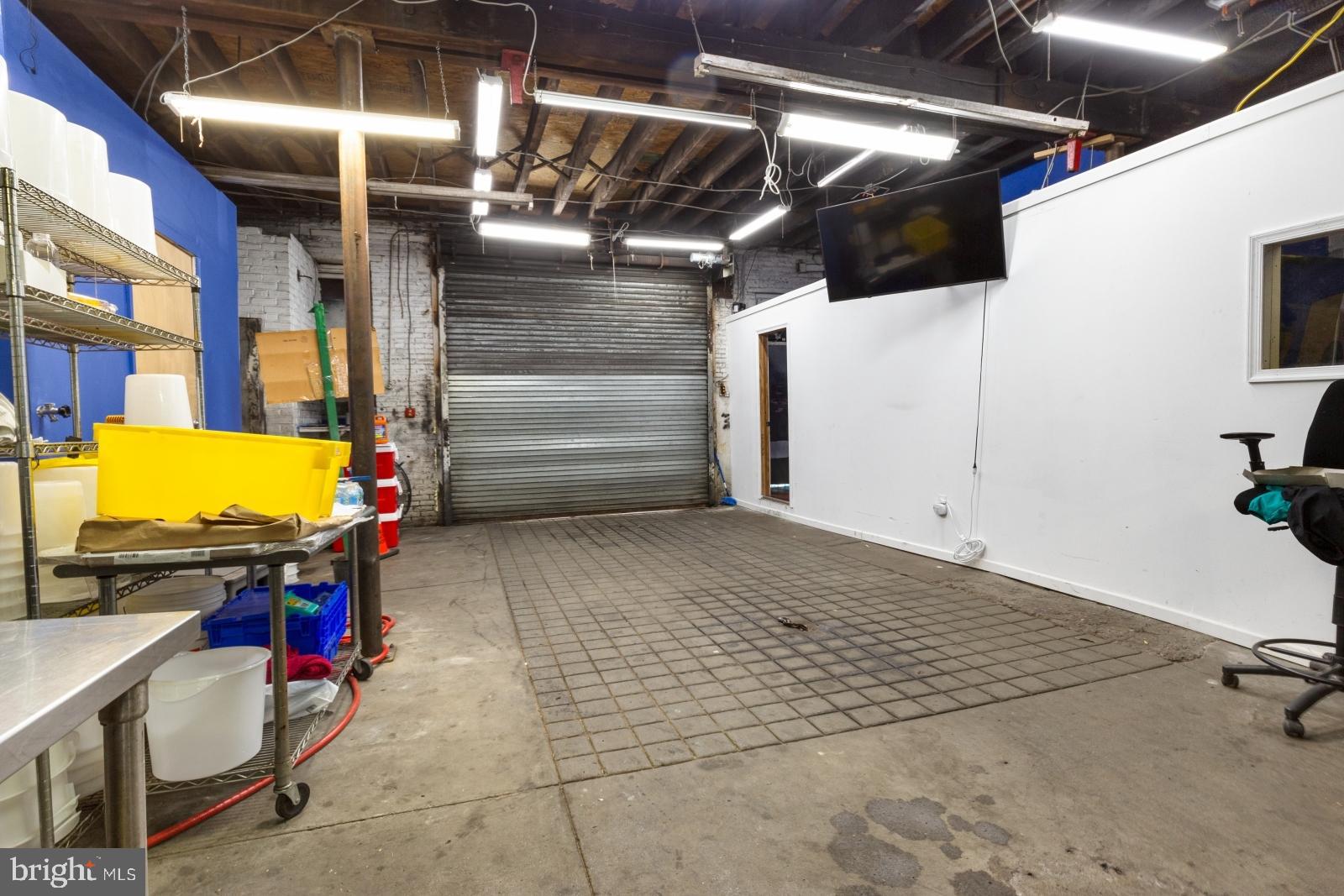 2815 N MASCHER STREET 17 1F