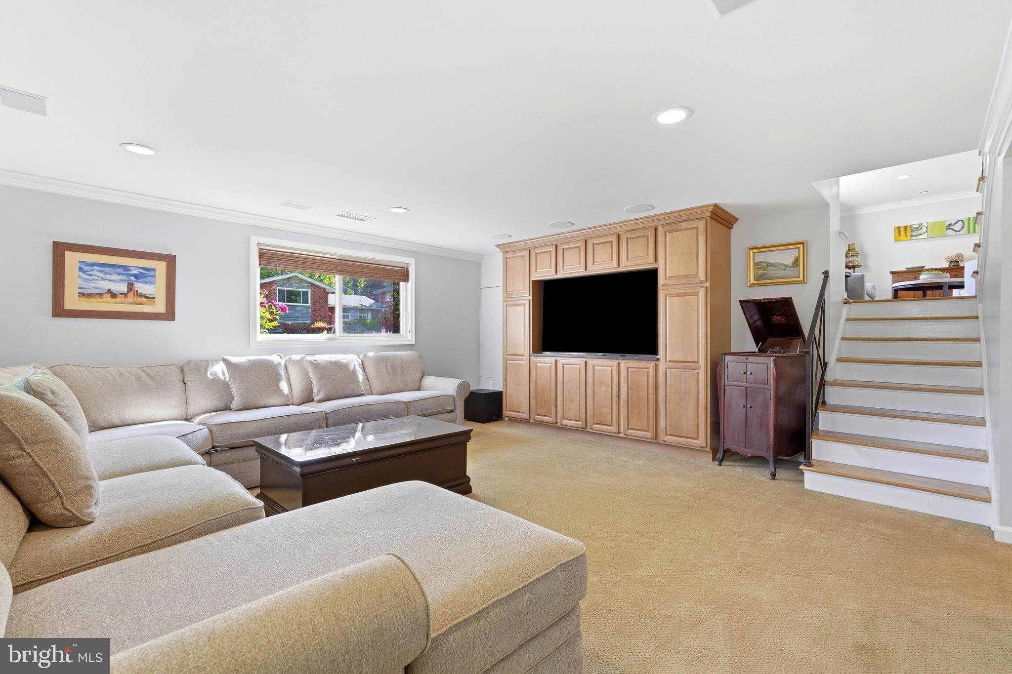 PLYERS MILL ESTATES - Residential