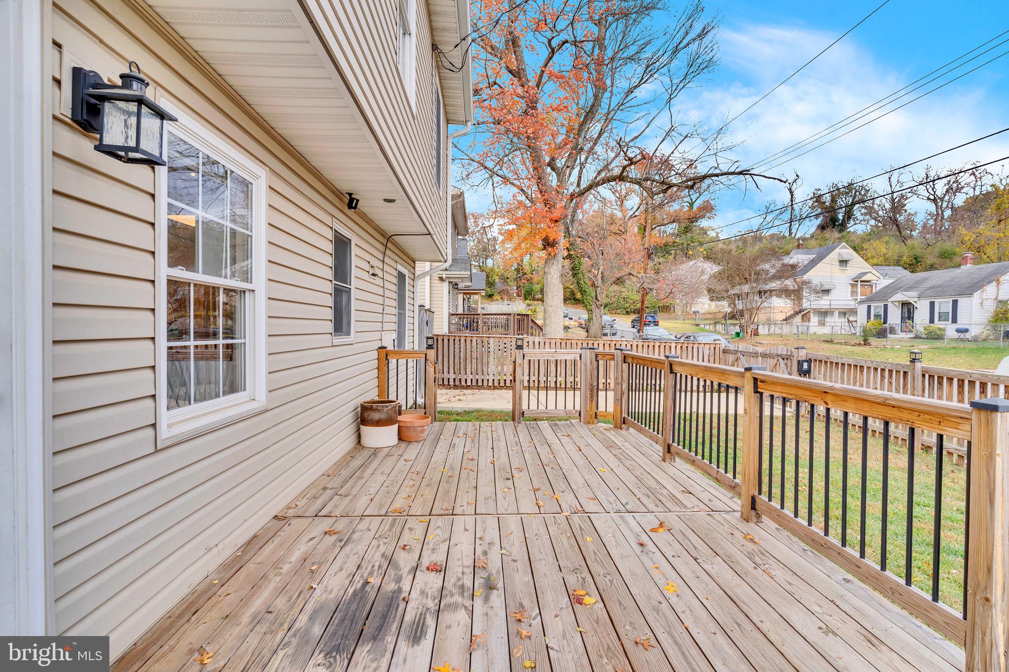 TUXEDO - Residential