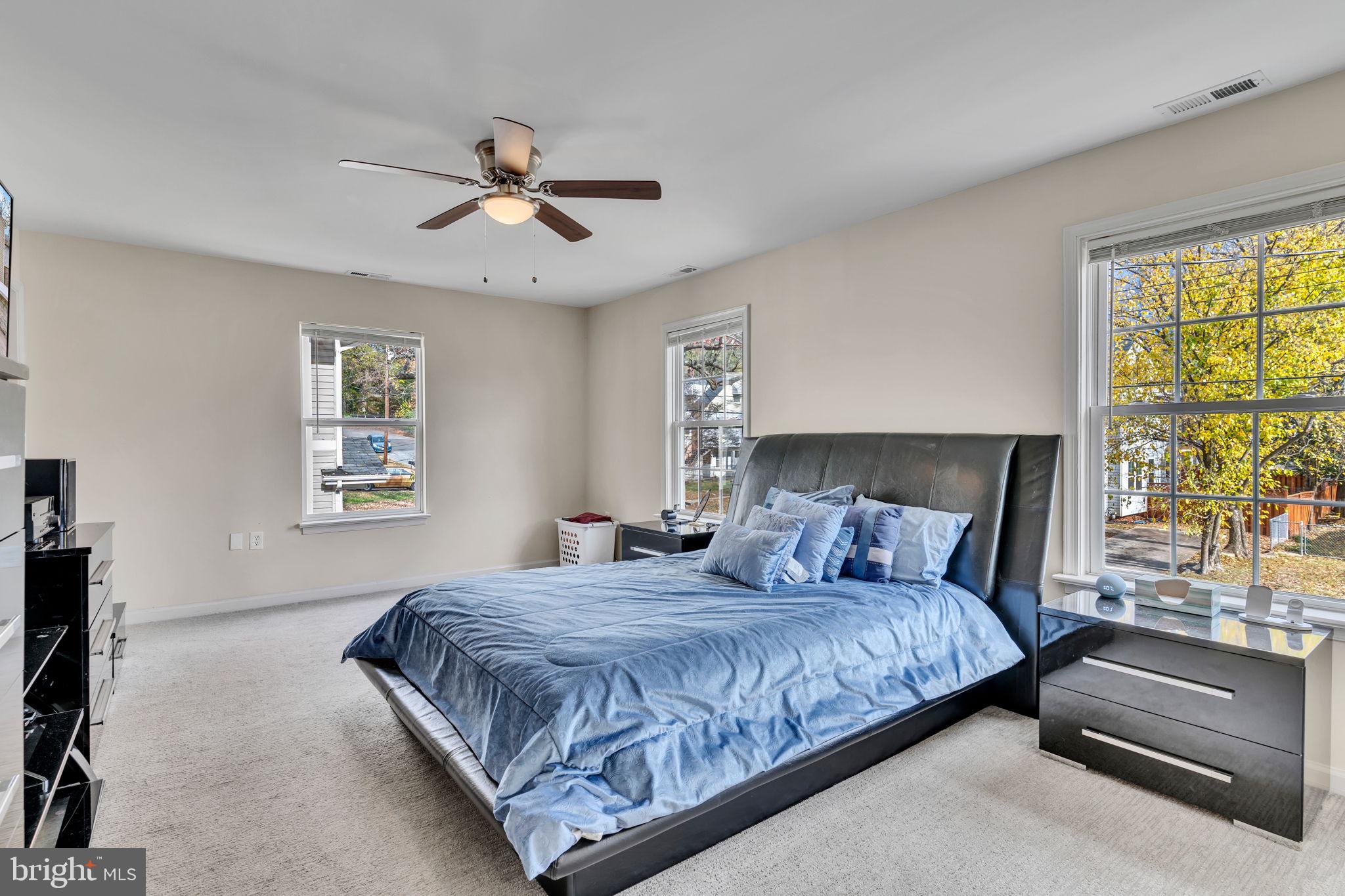 TUXEDO - Residential