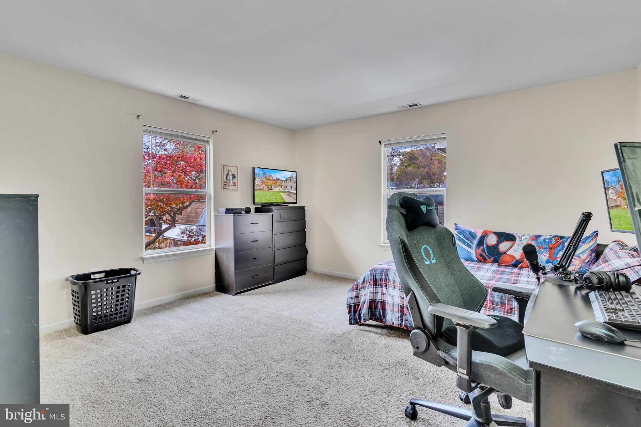 TUXEDO - Residential