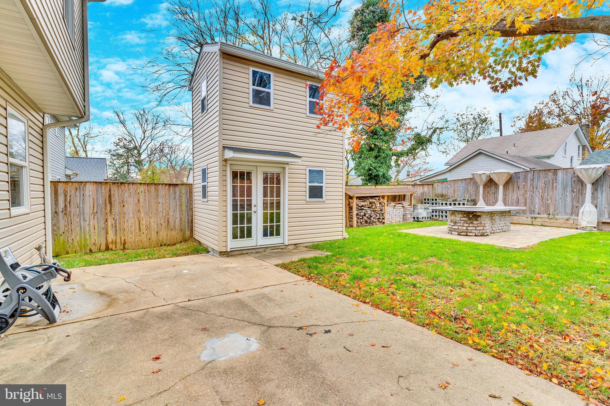 TUXEDO - Residential