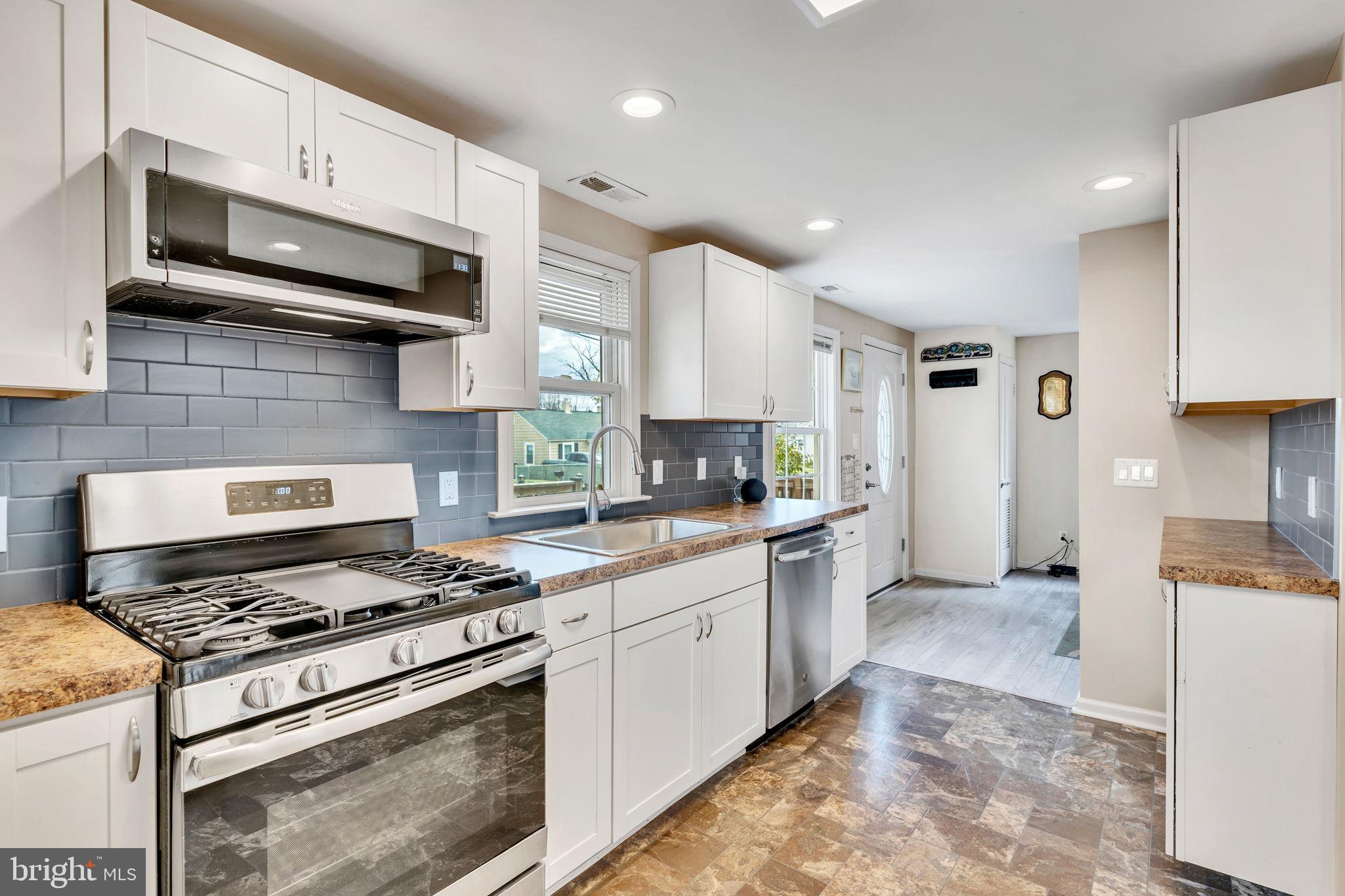 TUXEDO - Residential