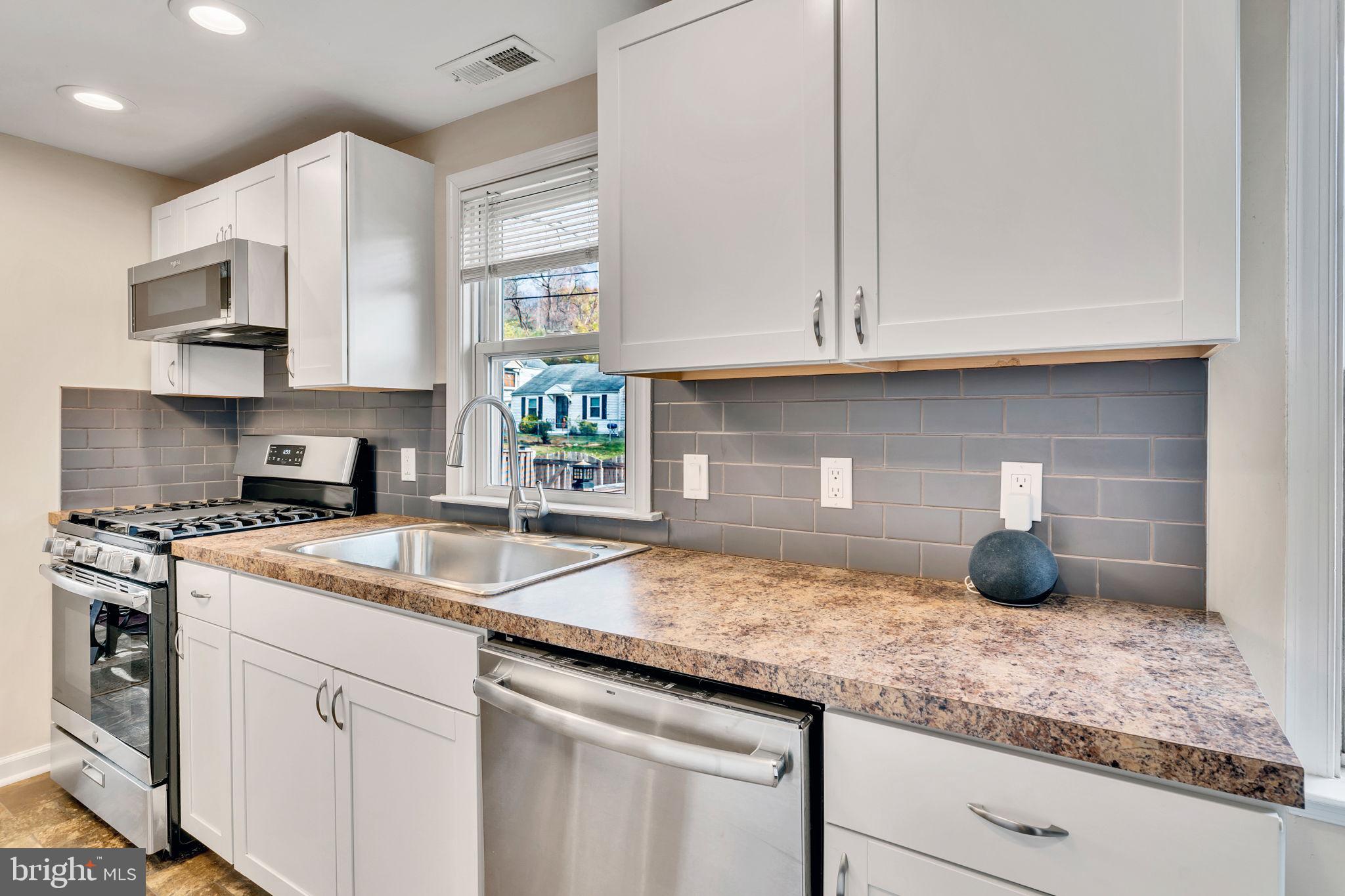 TUXEDO - Residential