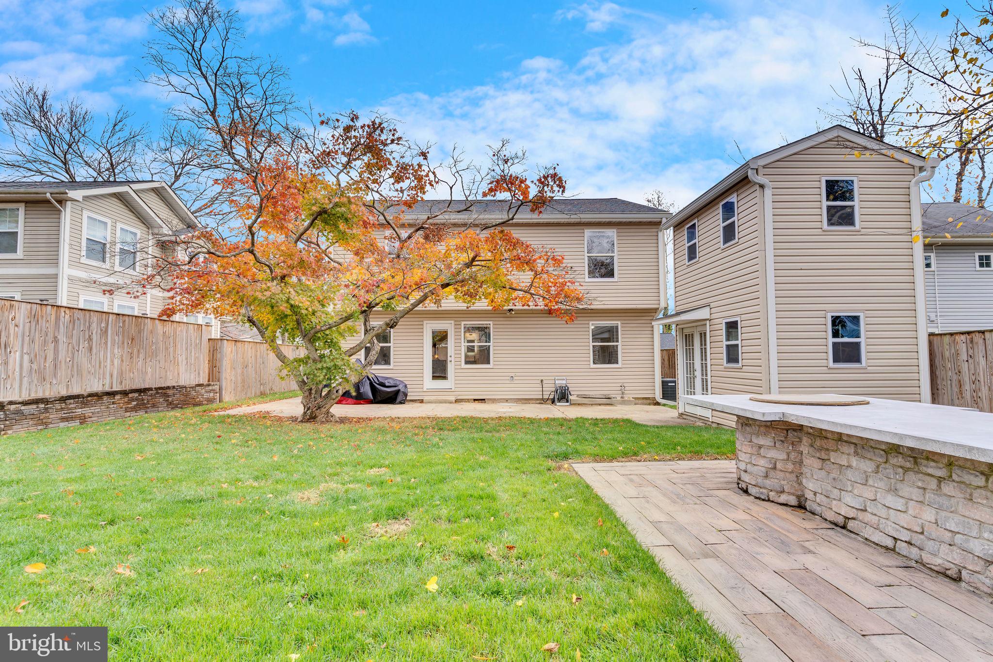 TUXEDO - Residential