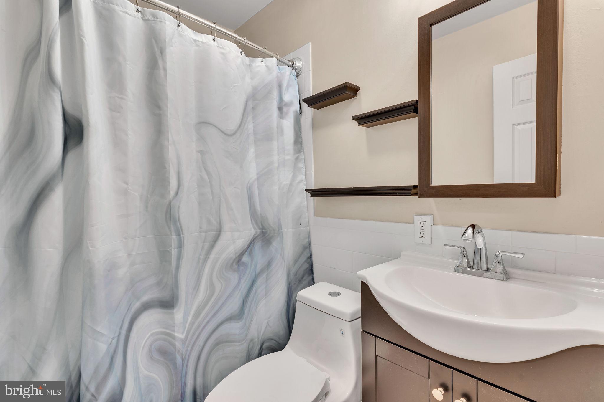 TUXEDO - Residential