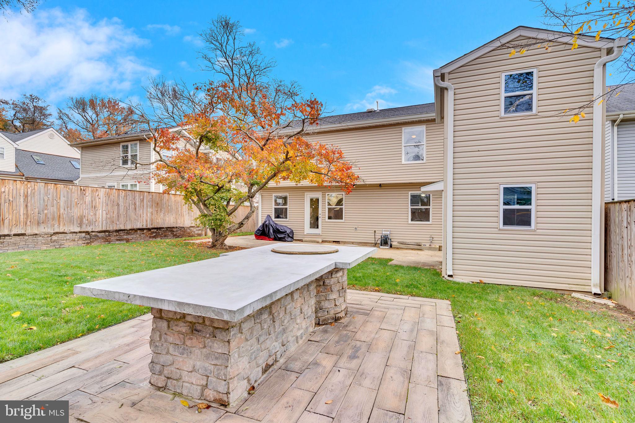 TUXEDO - Residential