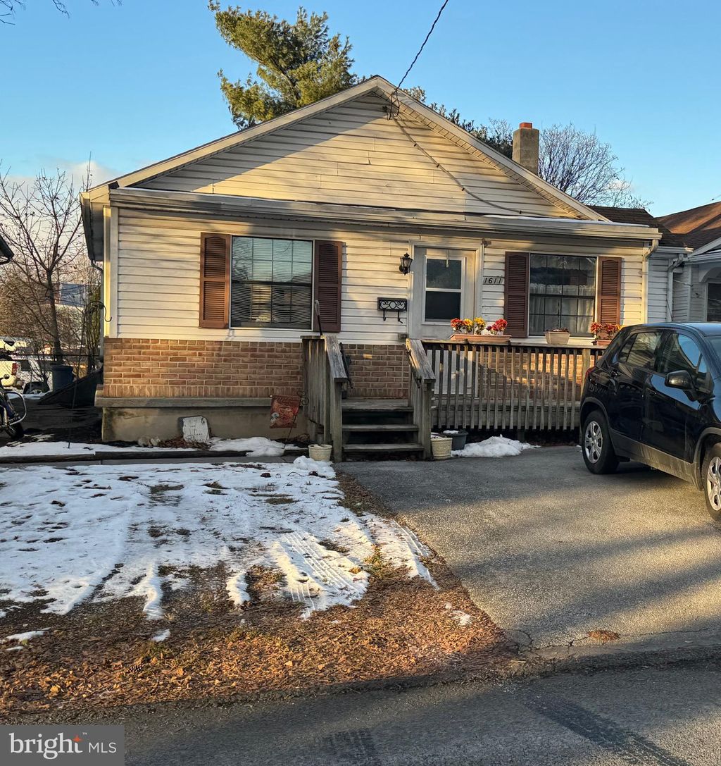 Photo of 1611 Walnut Street, LEBANON, PA 17042 (MLS # PALN2024066)