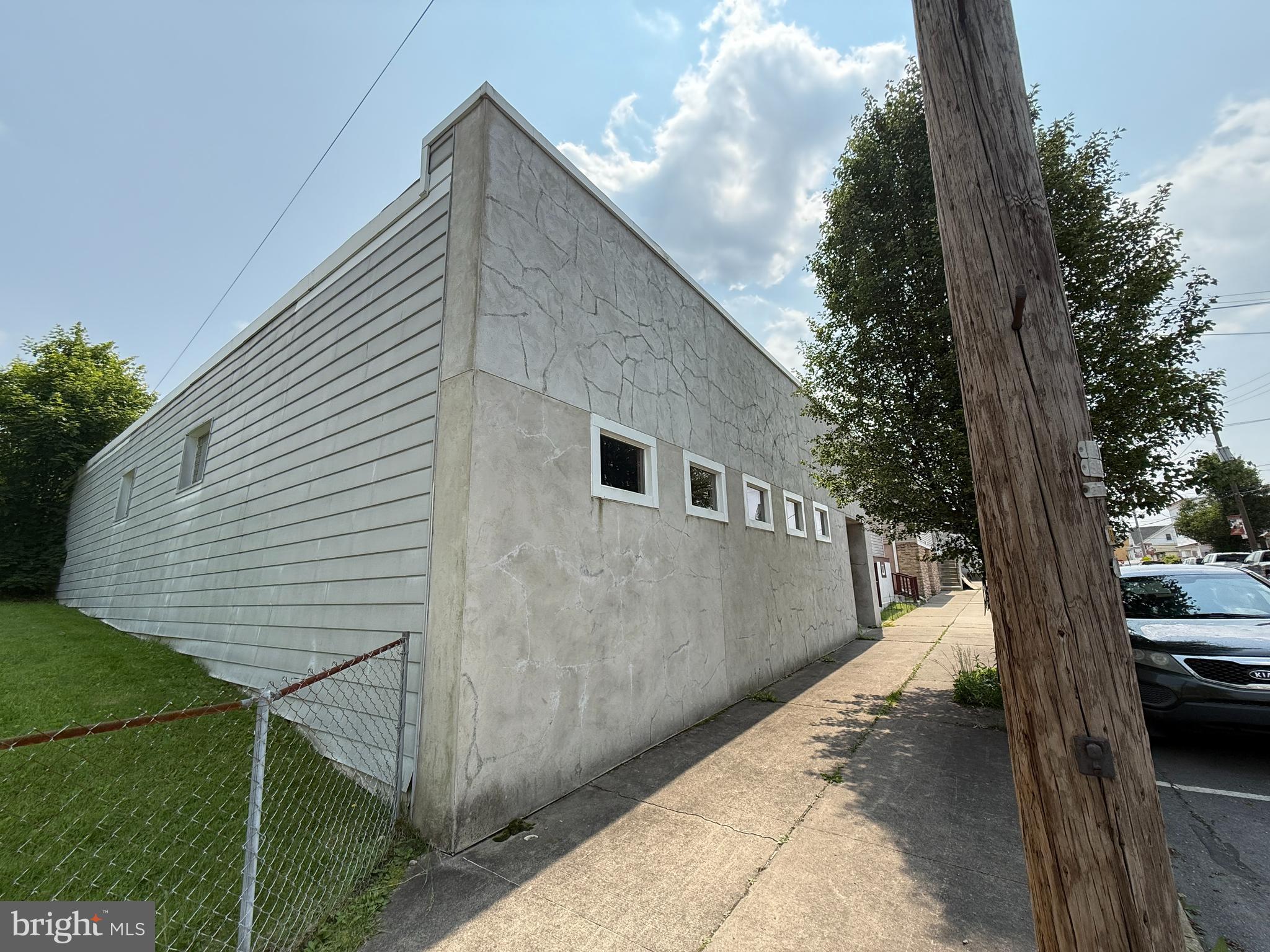132 E PHILLIPS STREET
