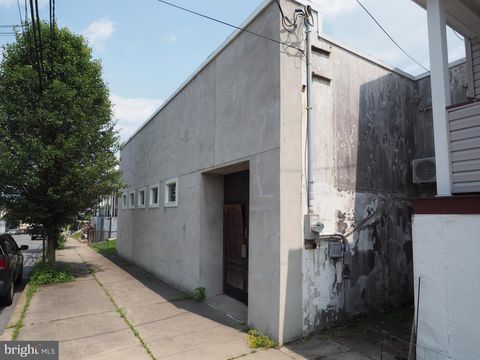 132 E PHILLIPS STREET COALDALE PA 18218