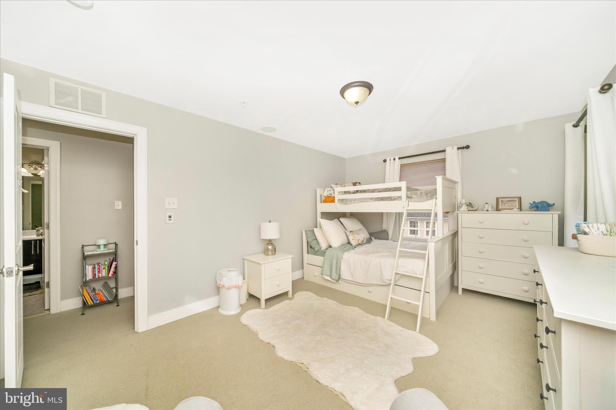 SUMMIT HALL RESERVE - Residential