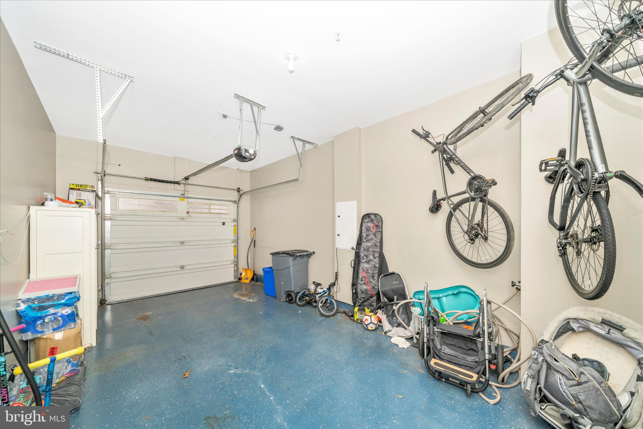 SUMMIT HALL RESERVE - Residential