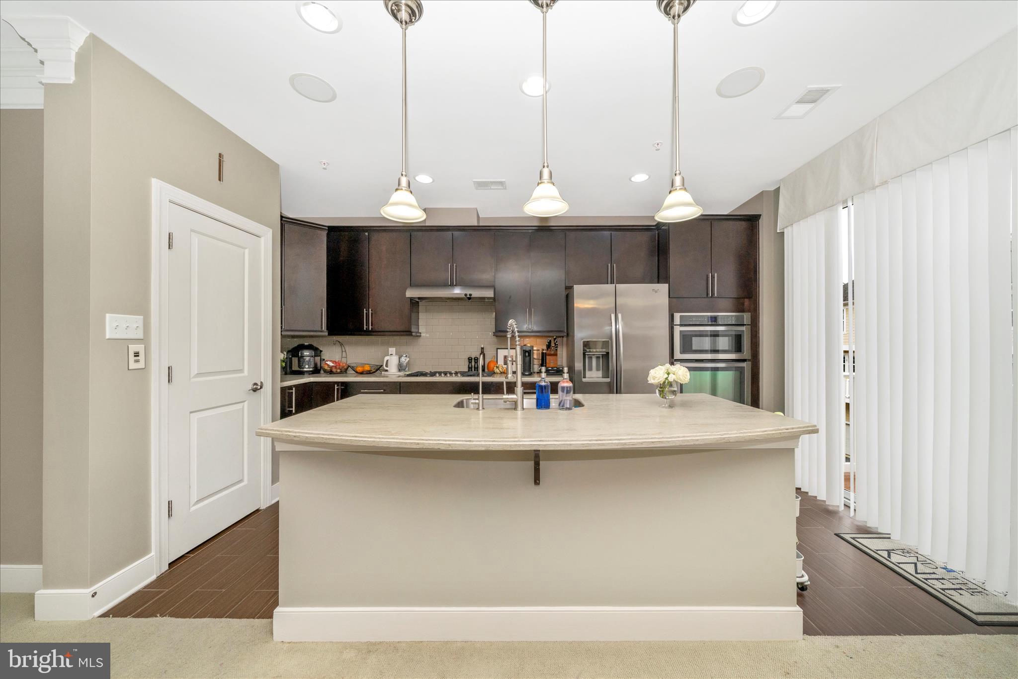 SUMMIT HALL RESERVE - Residential