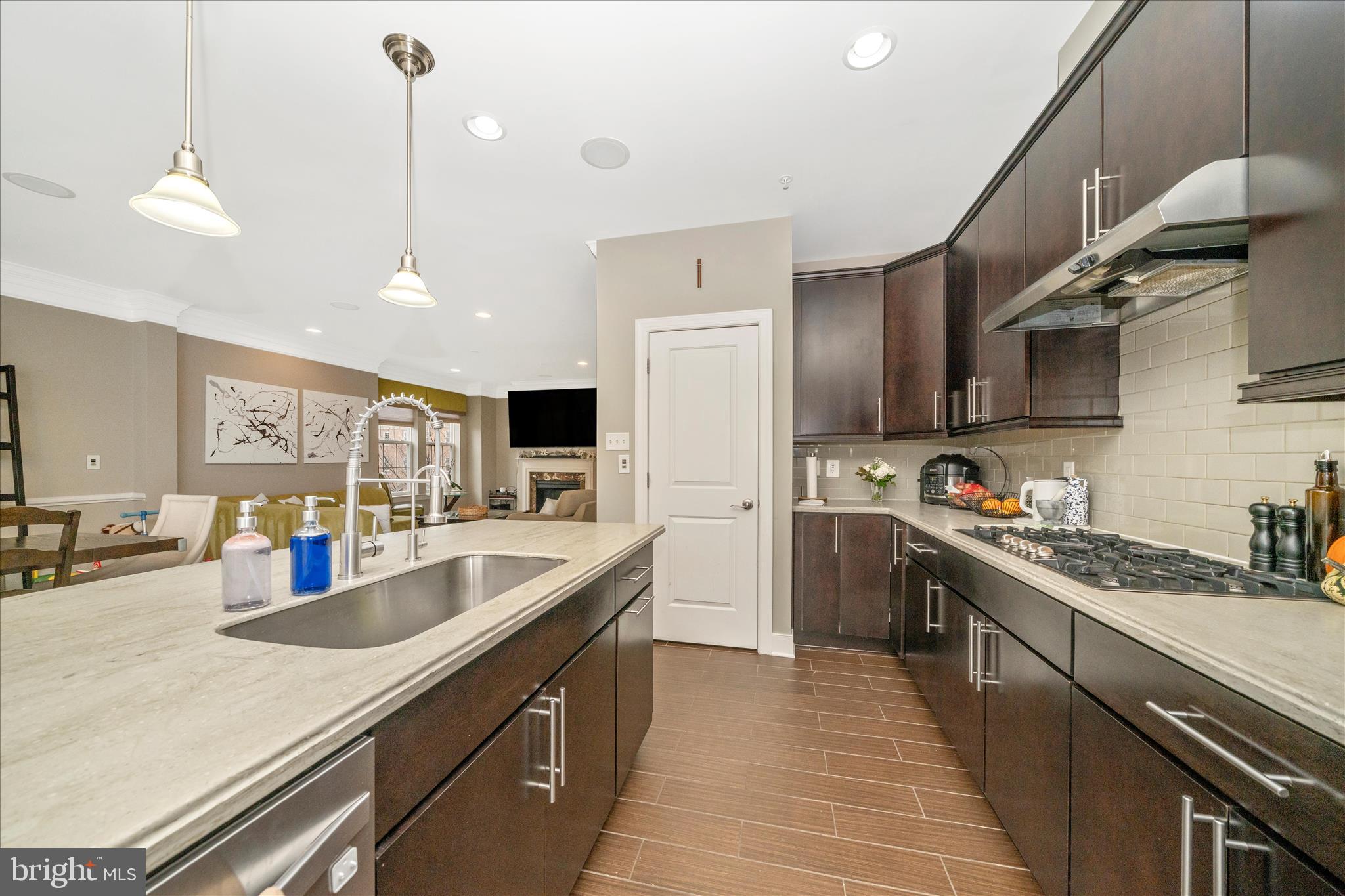 SUMMIT HALL RESERVE - Residential