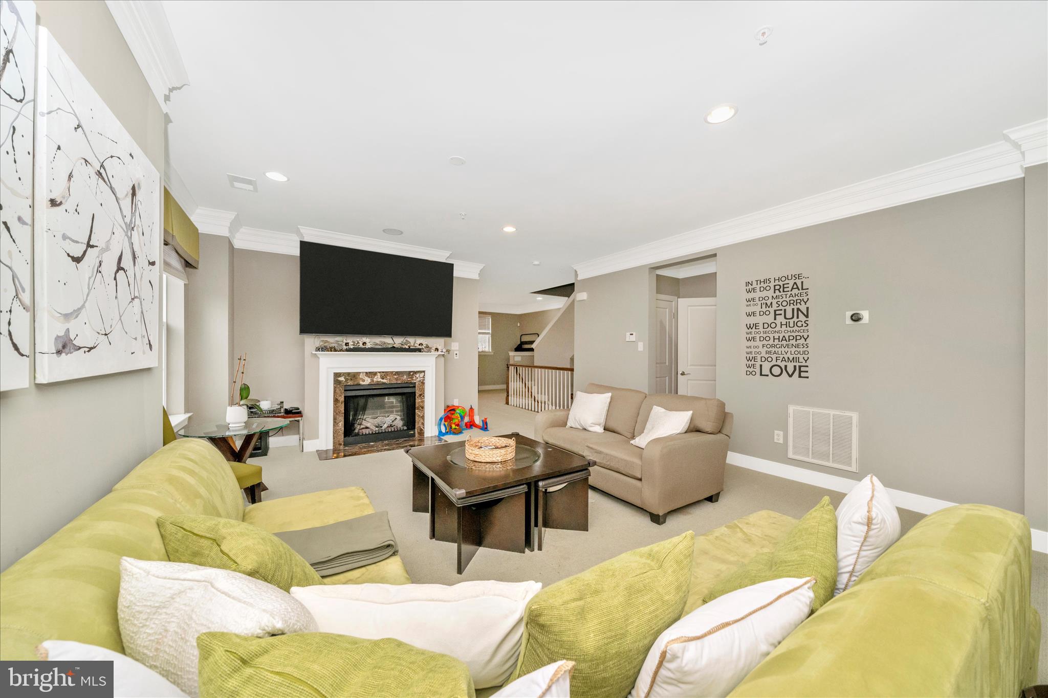 SUMMIT HALL RESERVE - Residential