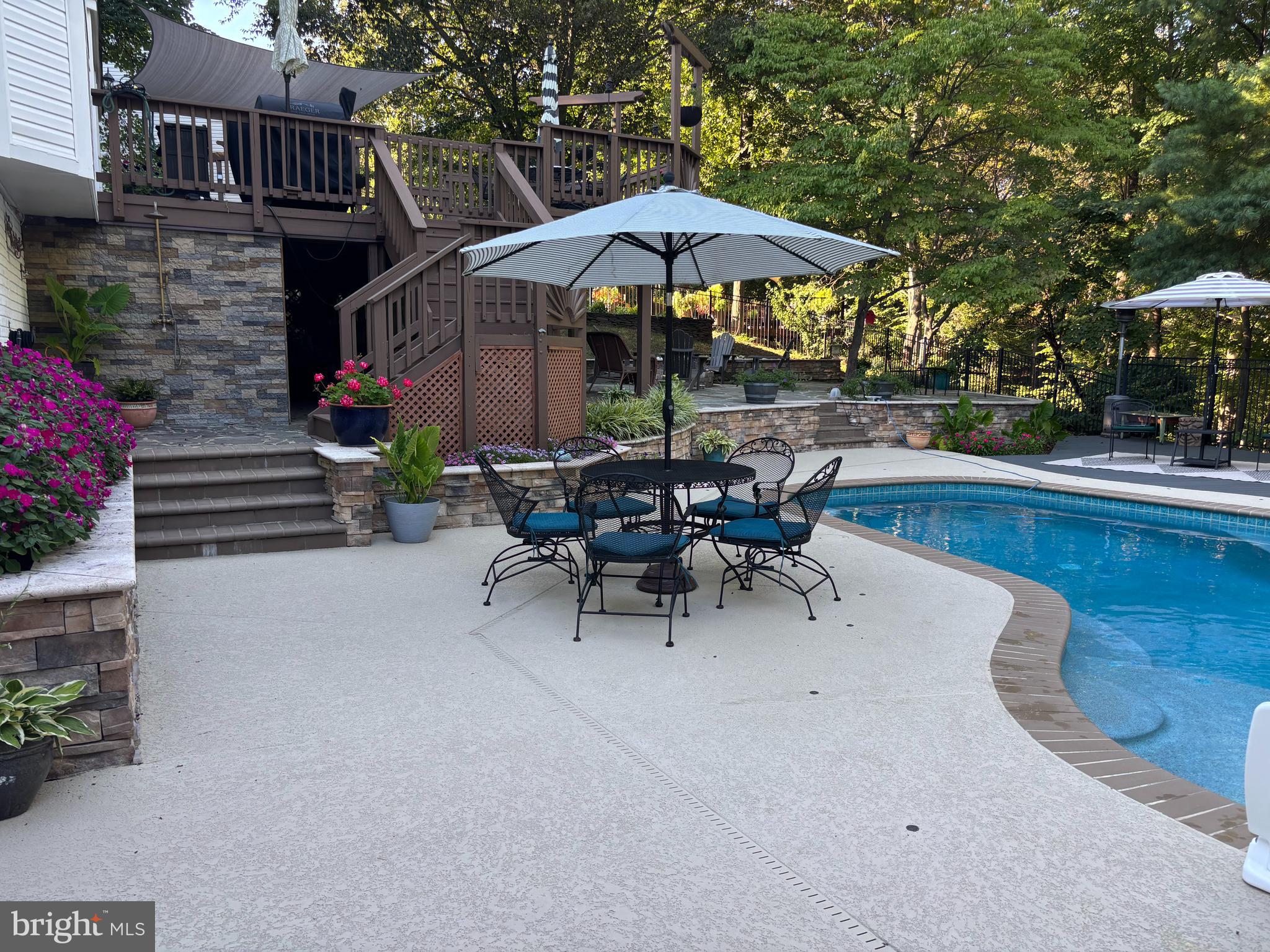 STONE HILL ESTATES - Residential