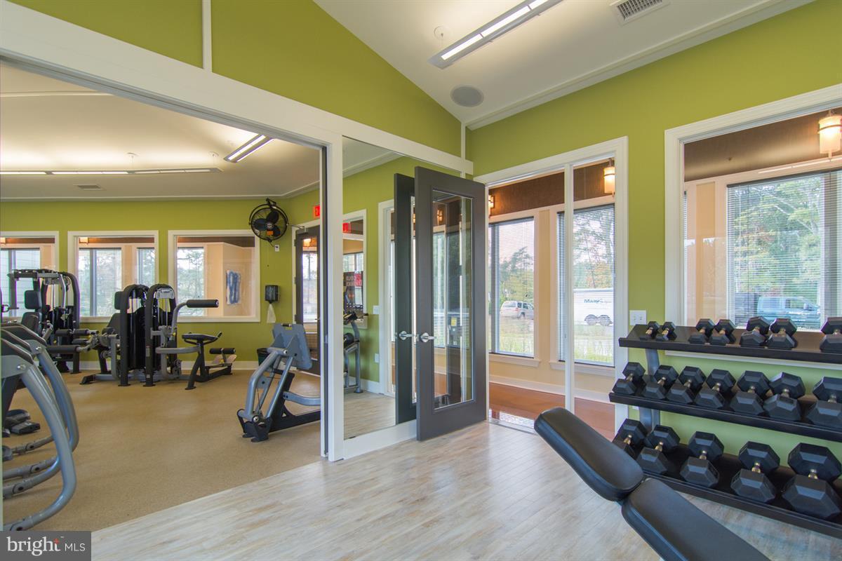 CREEKSIDE VILLAGE - Residential