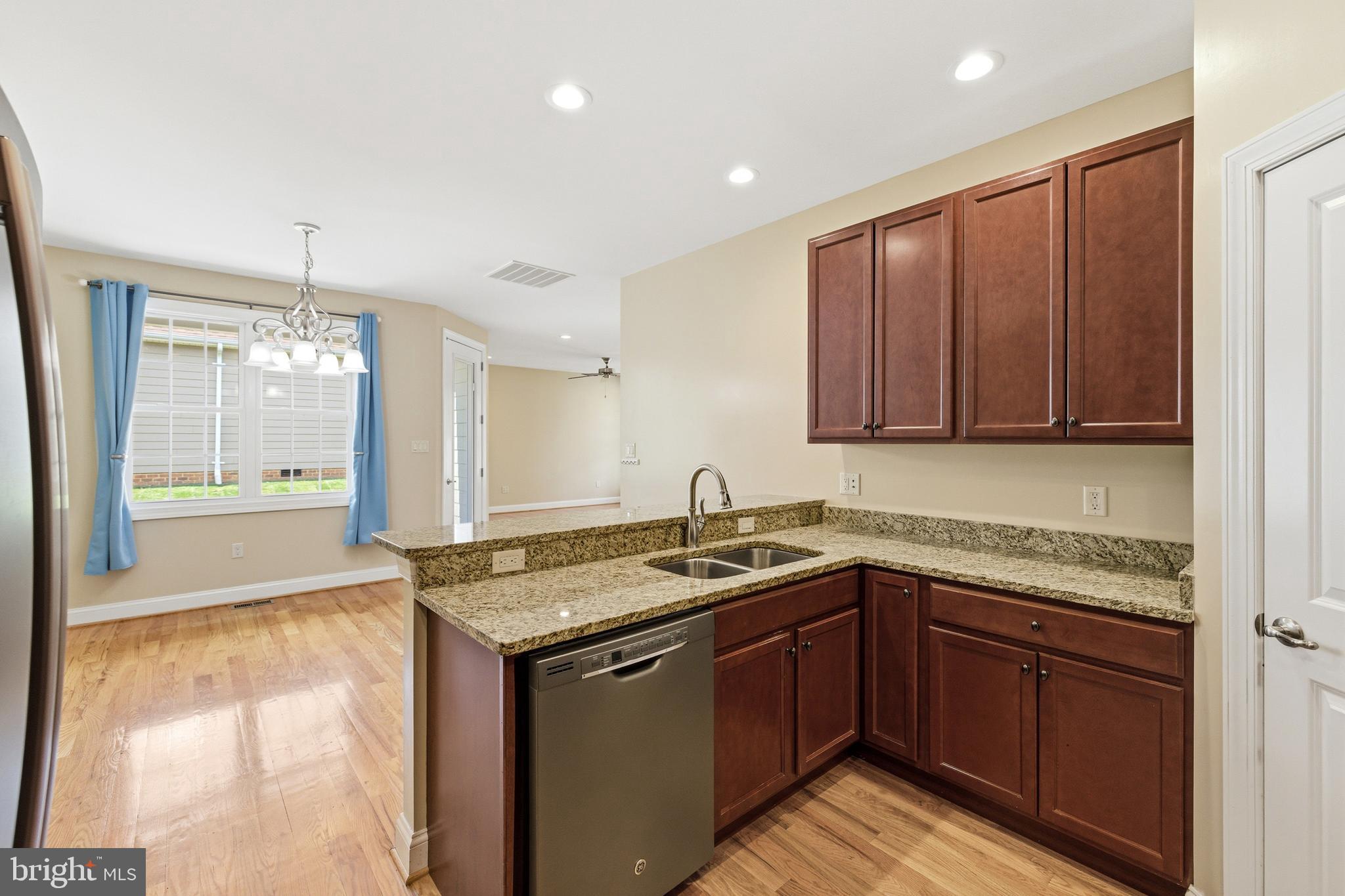 HISEY PARK - Residential