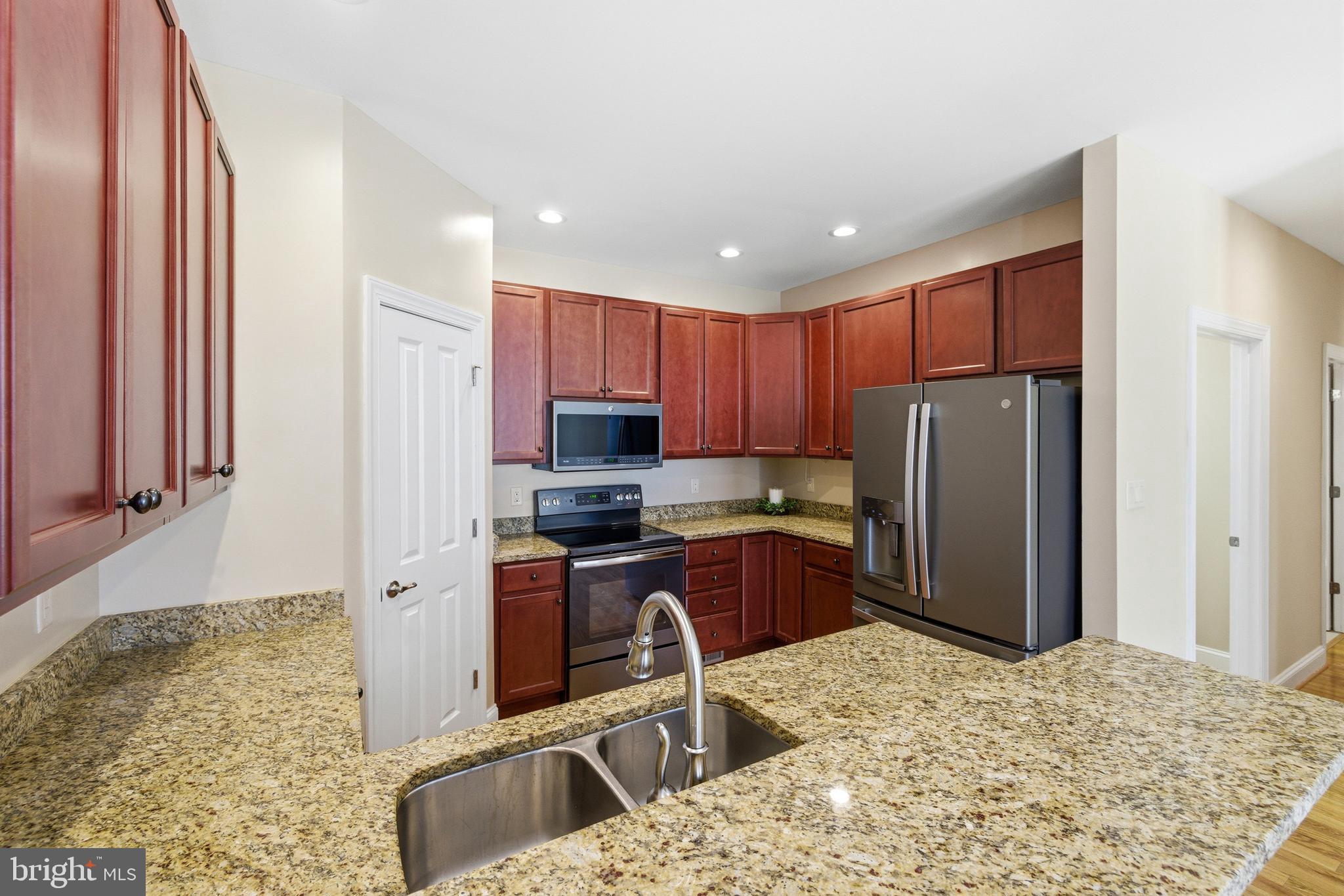 HISEY PARK - Residential