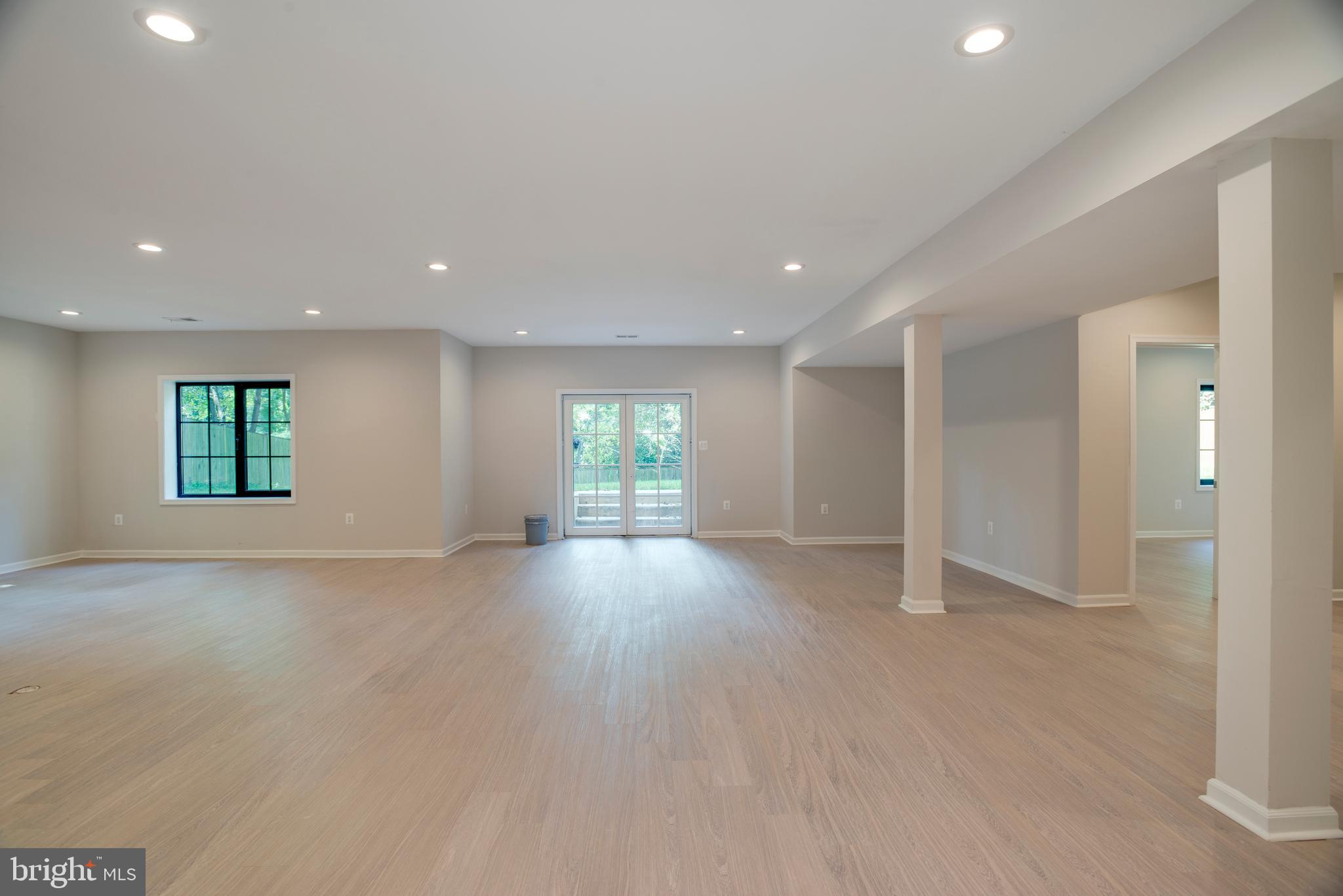 WEST FALLS CHURCH - Residential