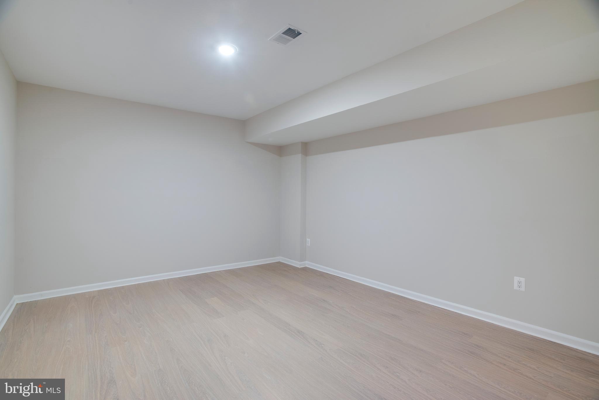 WEST FALLS CHURCH - Residential