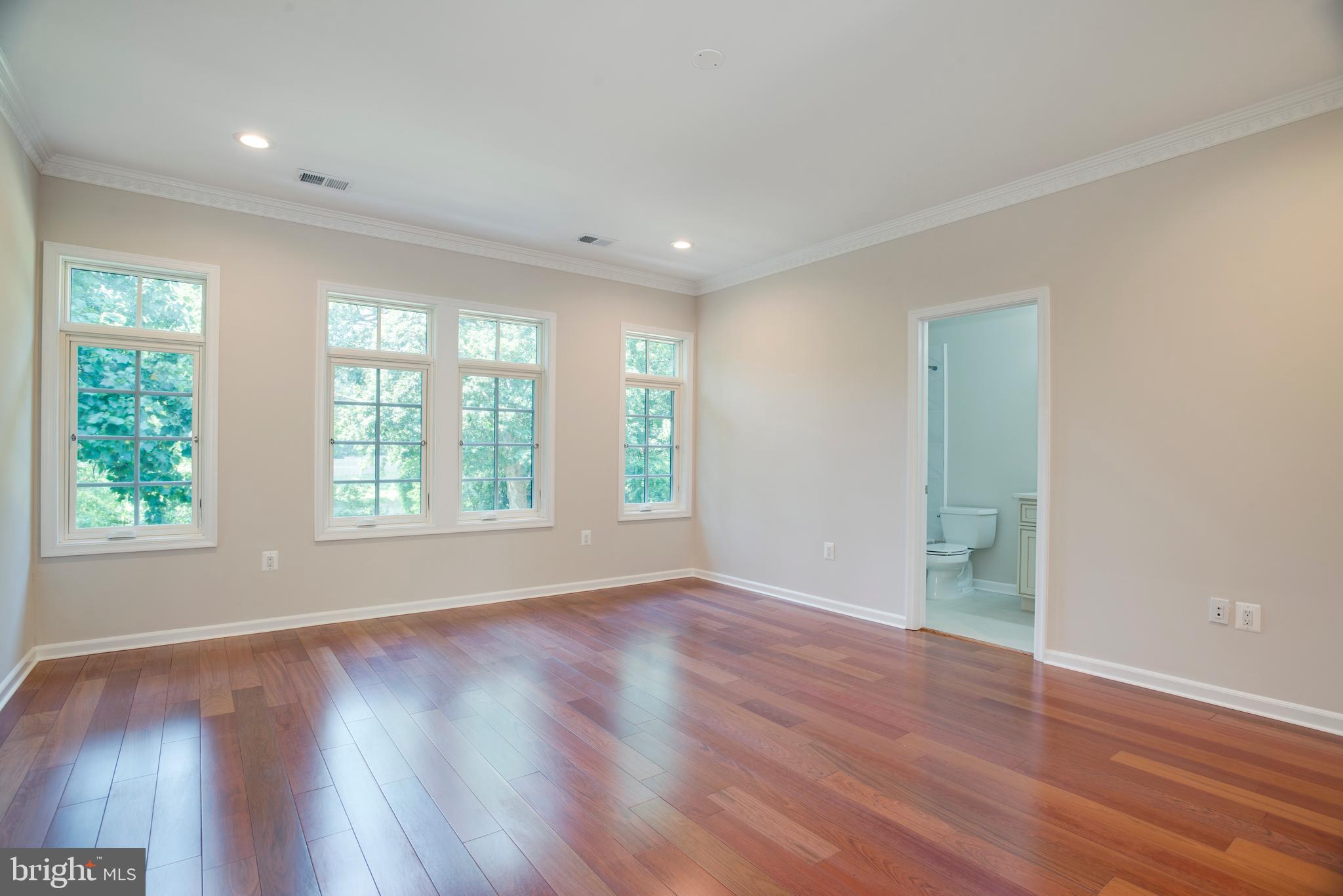 WEST FALLS CHURCH - Residential