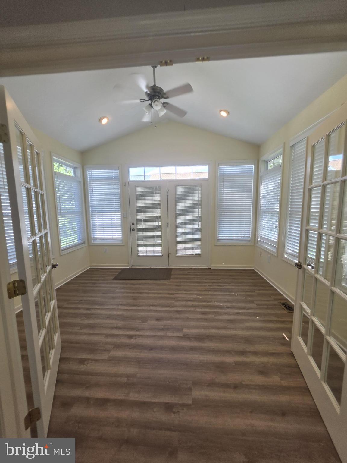 2066 HONEYSUCKLE LANE