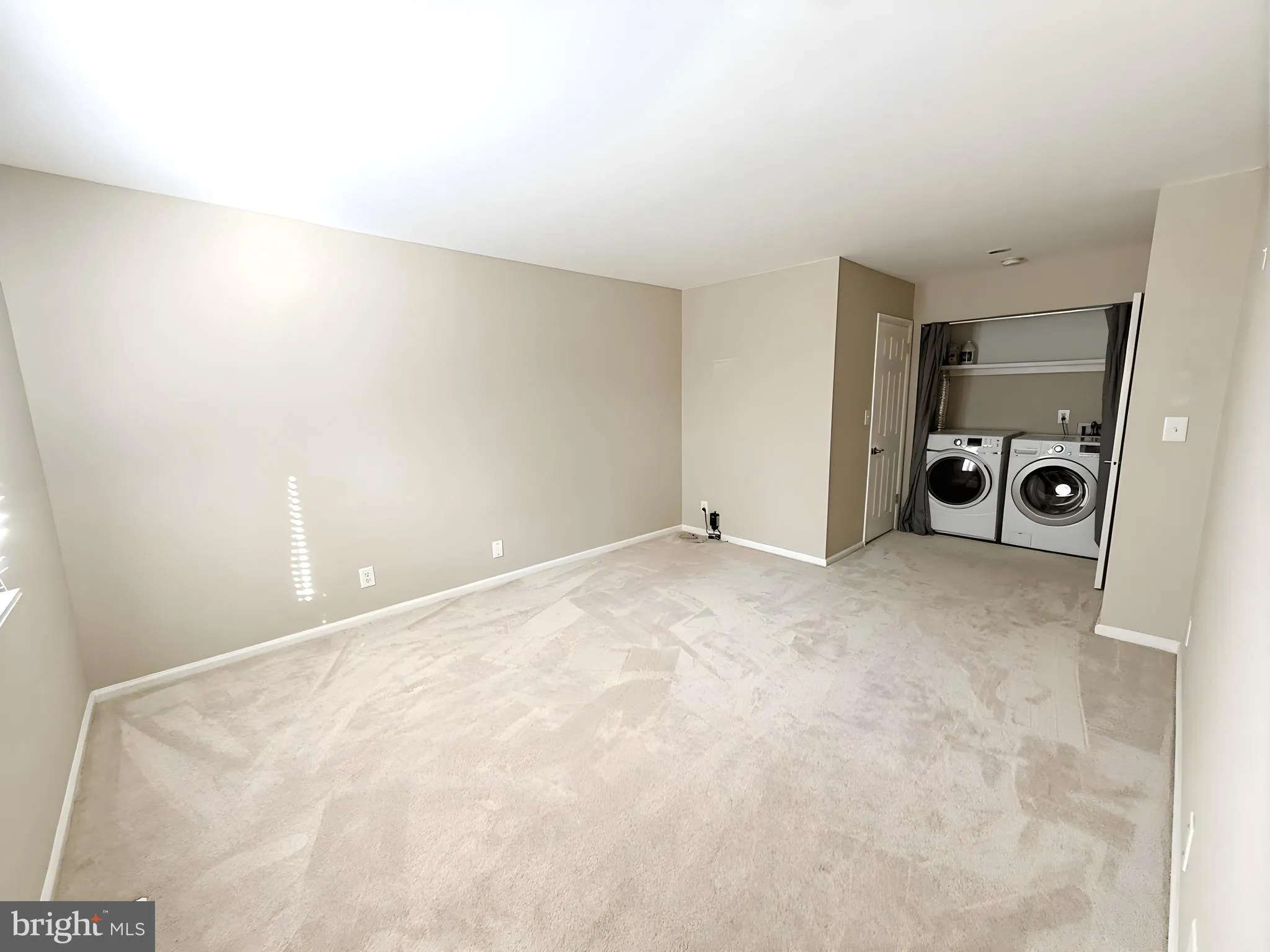 Newtown Square, Pennsylvania 19073, United States, 2 Bedrooms Bedrooms, ,2 BathroomsBathrooms,Residential,Active,222231